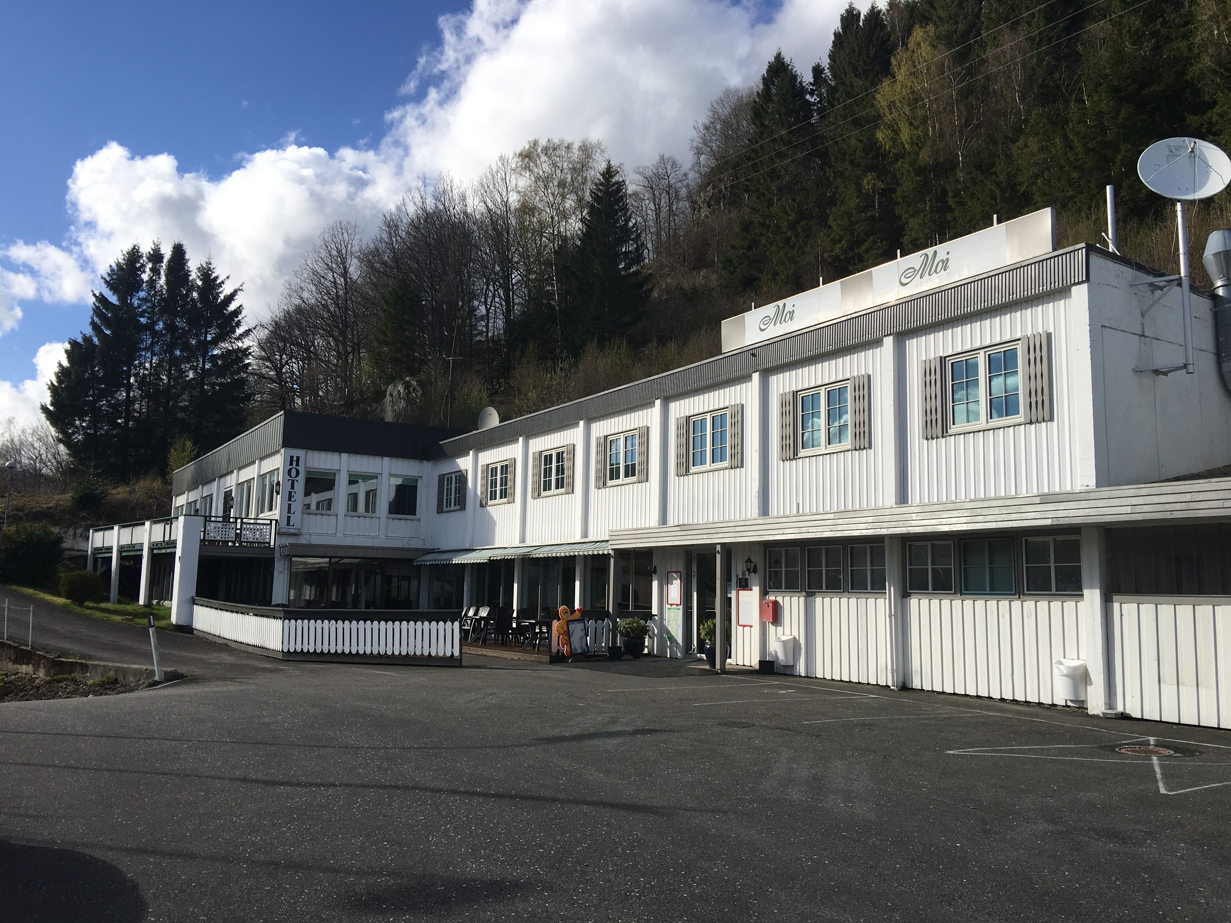 Dette hotellet har du garantert kjørt forbi. Nå er det til salgs.