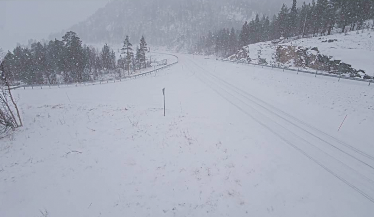 Nytt farevar­sel: Adva­rer om vans­kelige kjøre­for­hold