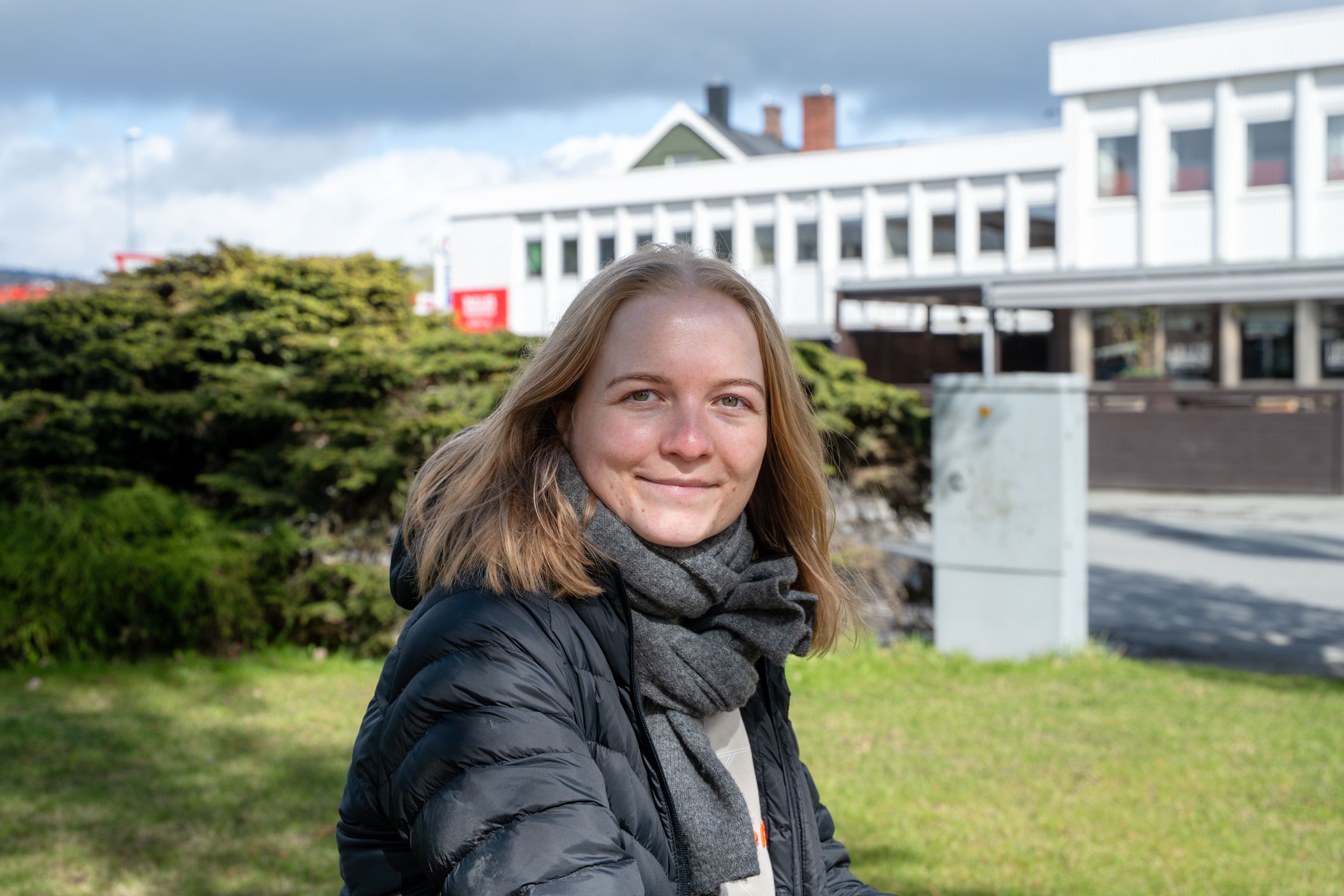 Arbeidsplassen hennes stenger dørene – nå jakter Emilie (29) sitt neste eventyr – innherred.no