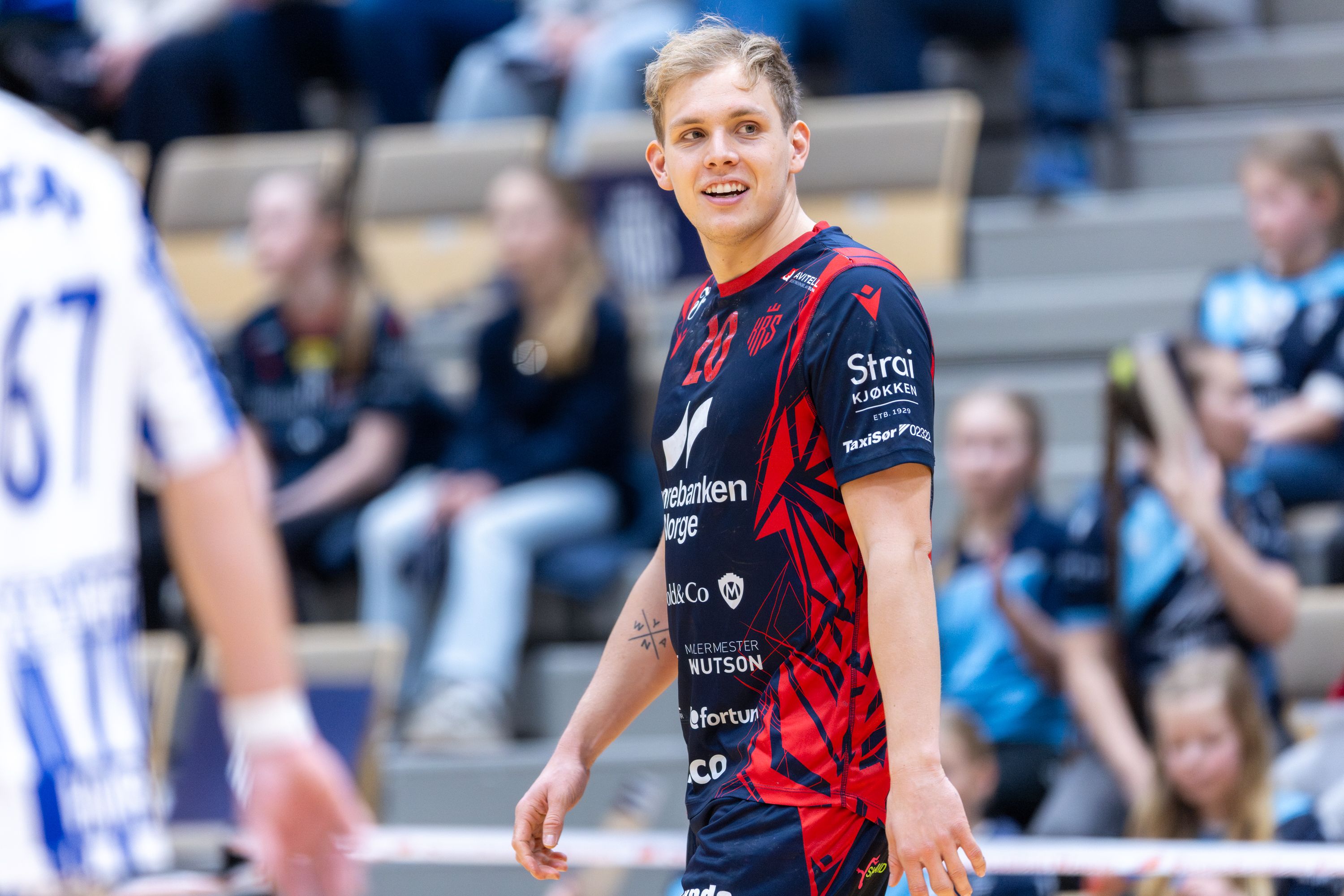 Møter seriemesteren i siste hjemmekamp. Følg KRS-Elverum direkte