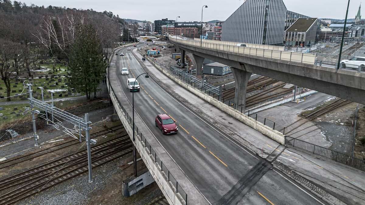 Skulle stenge broa. Nå er arbeidet utsatt.