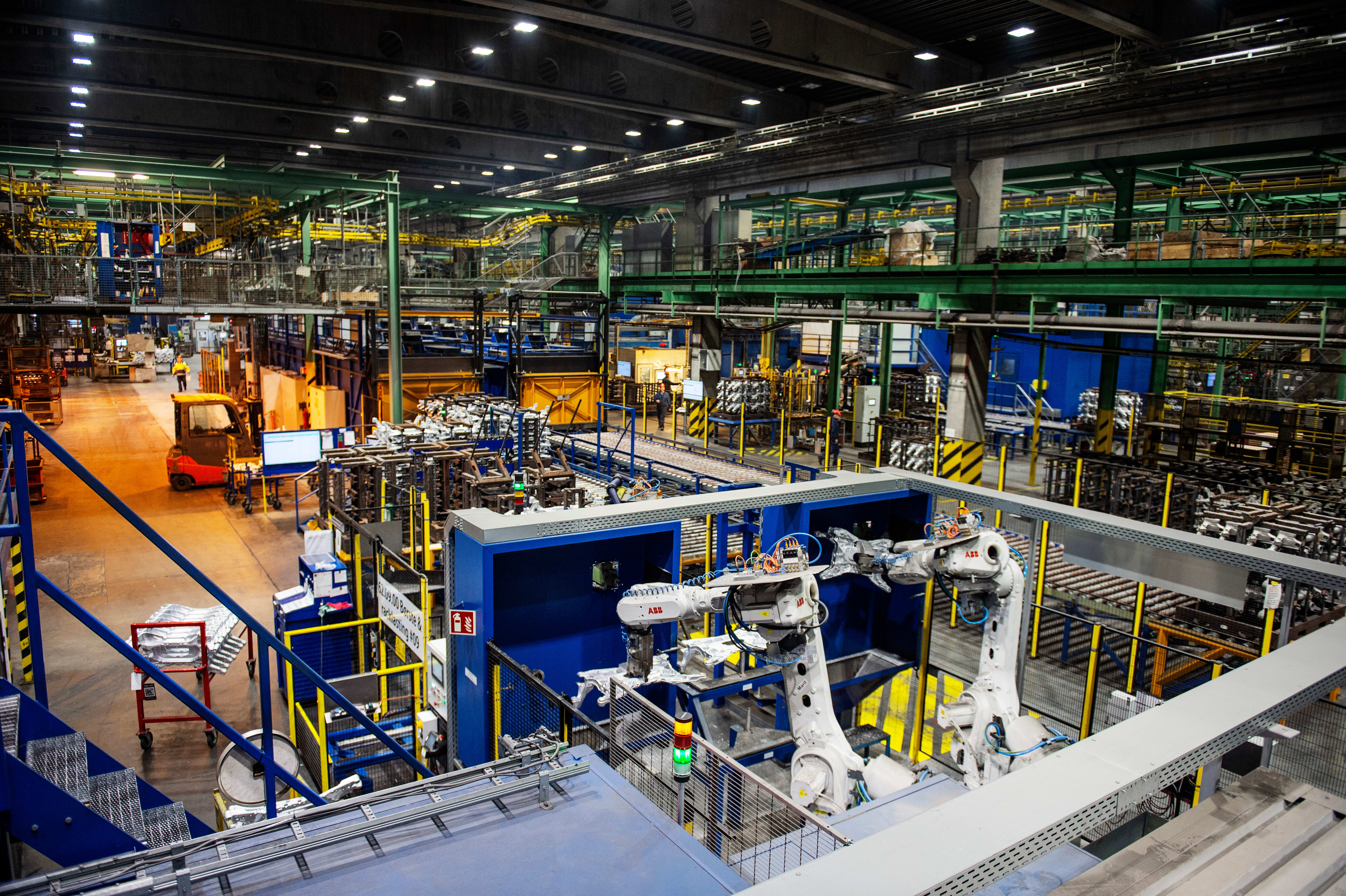 Er i økonomisk knipe: – Ingen planer om oppsi­gelser