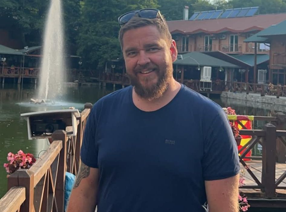 Kenneth jublet så mye at gifteringen falt av. Nå ber han om hjelp.