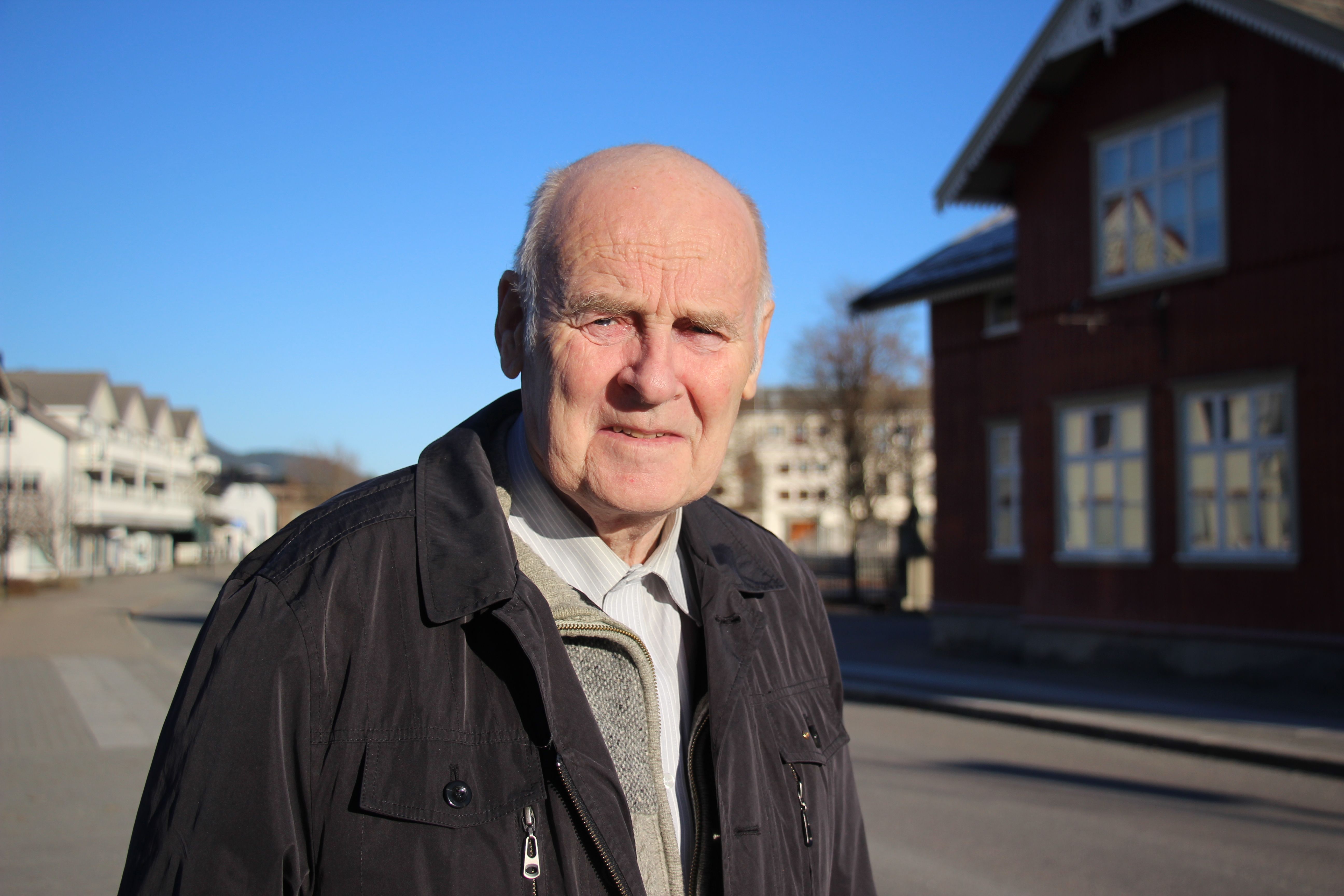 Kåre Gjønnes er død avisast.no