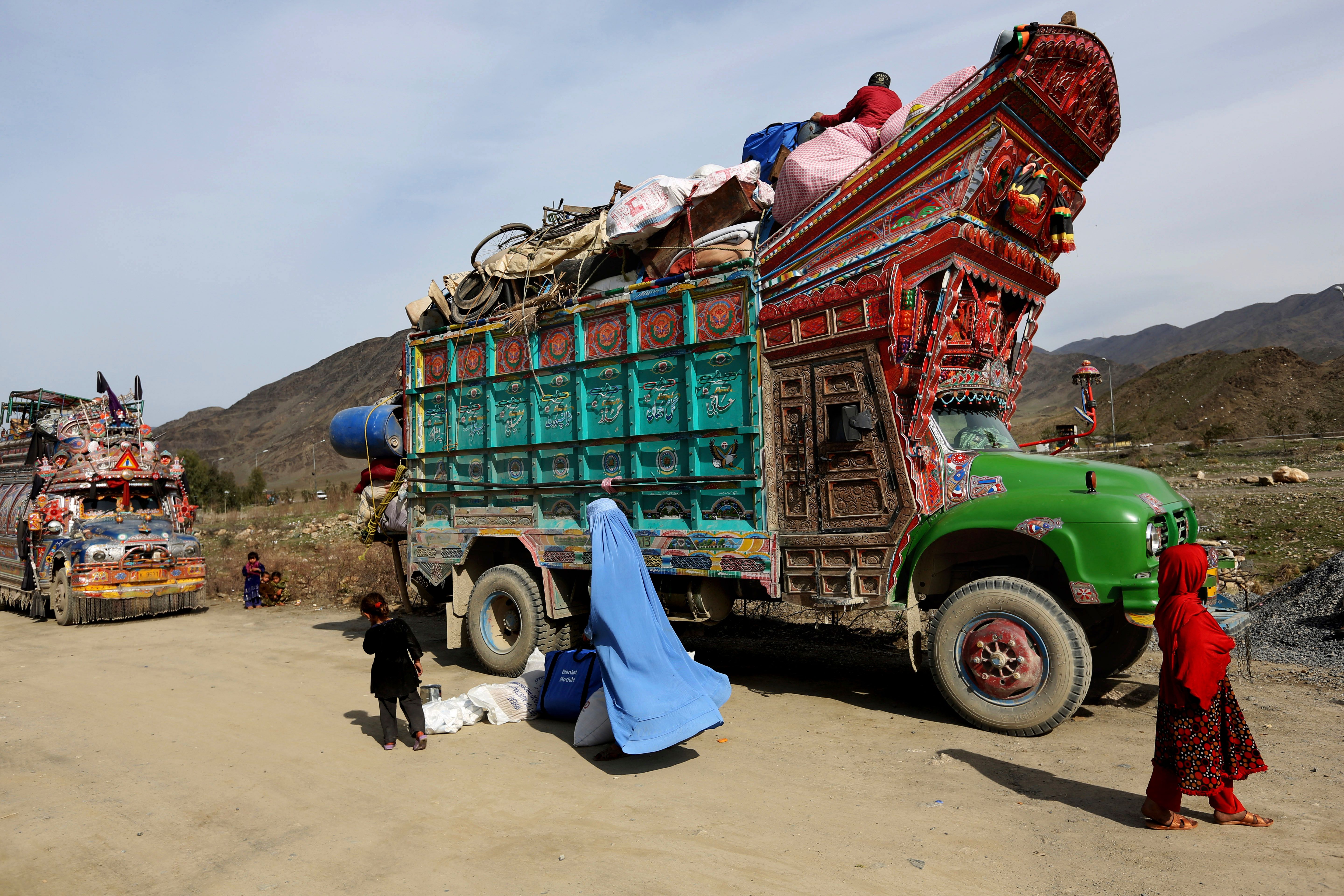 Pakistan vil kaste ut 1,7 millioner afghanere - adressa.no