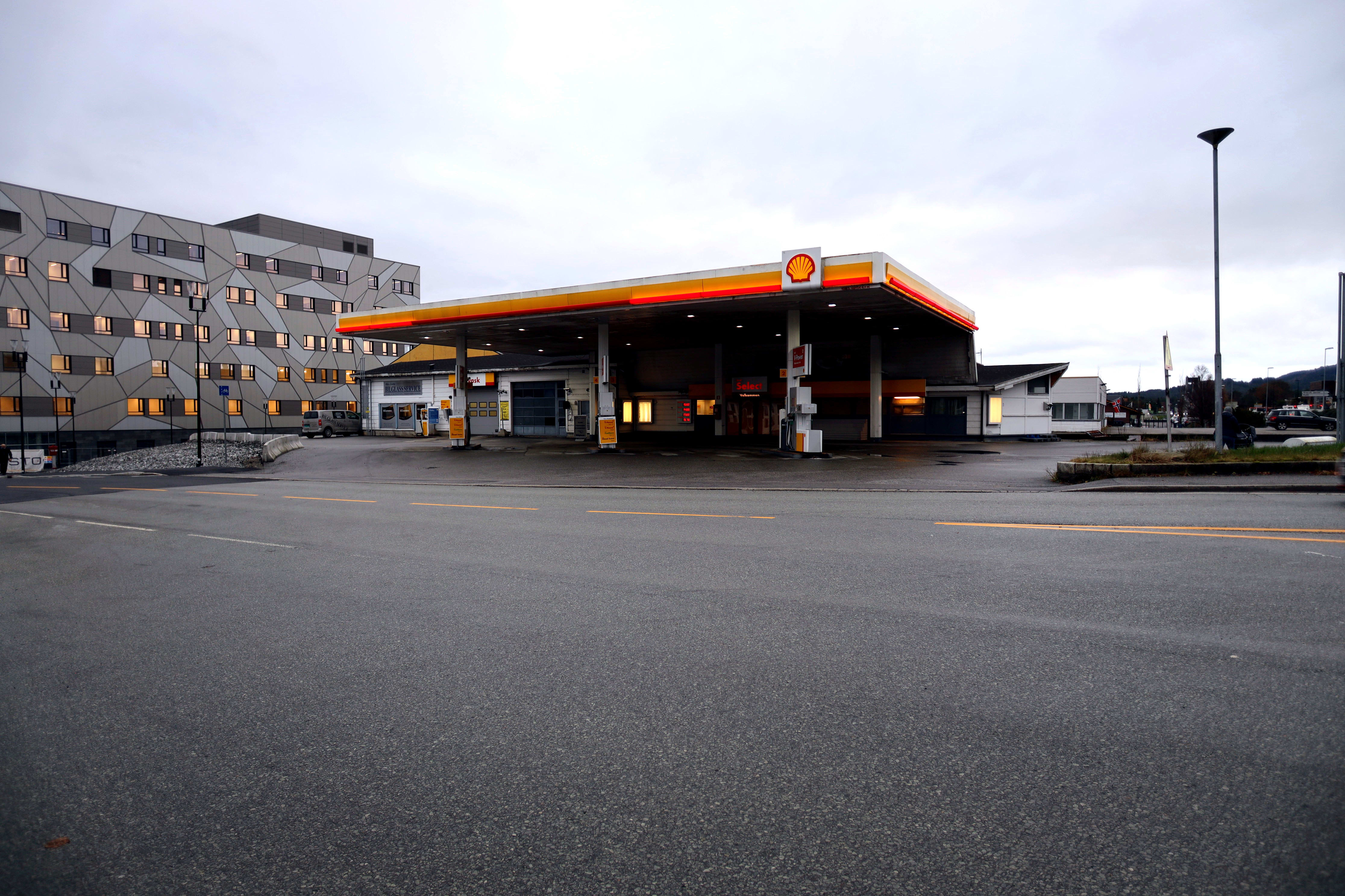St1 får kjøpe tomt til ny Shell-stasjon - strilen.no