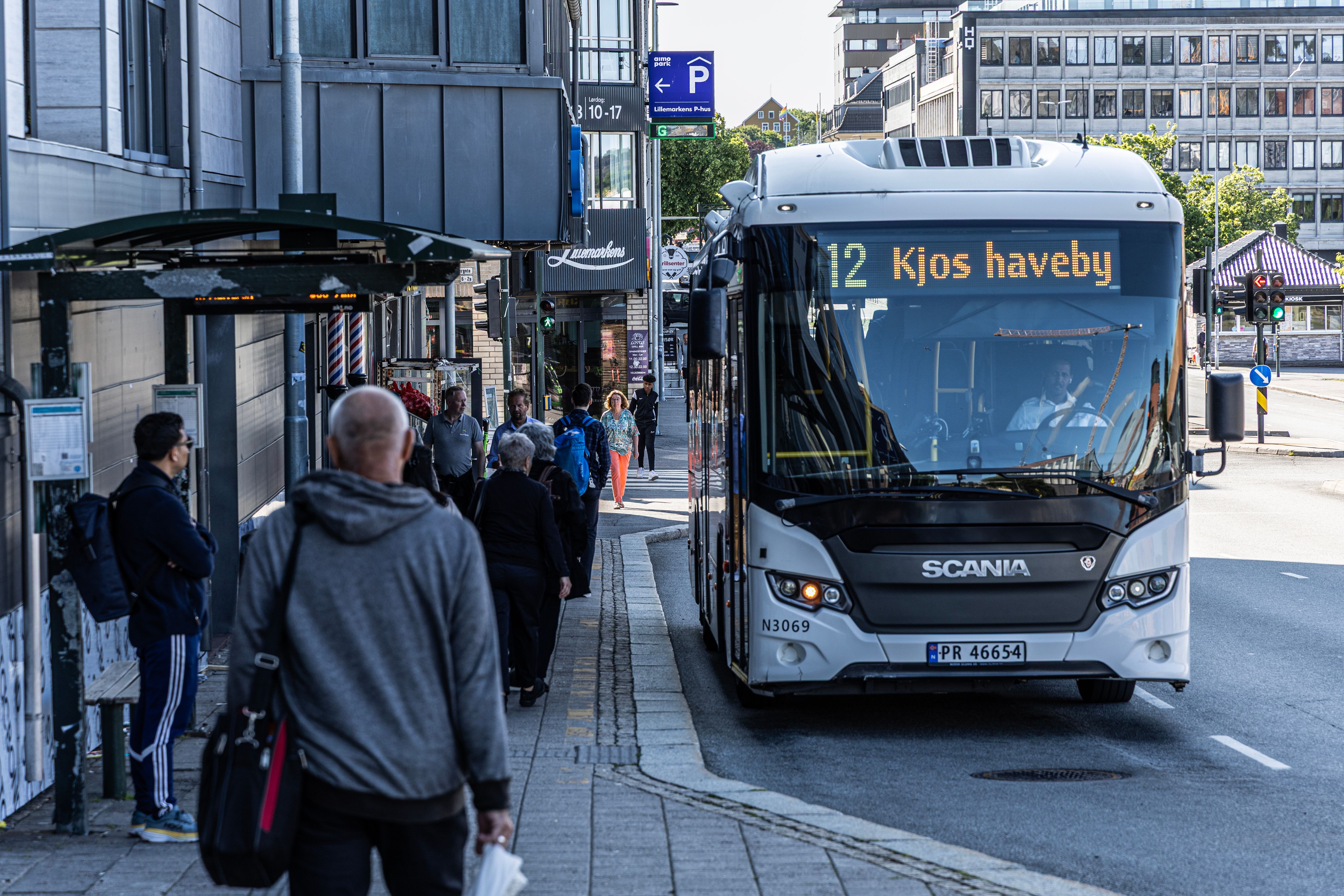 Nå er det helt stengt. 15 linjer endres.