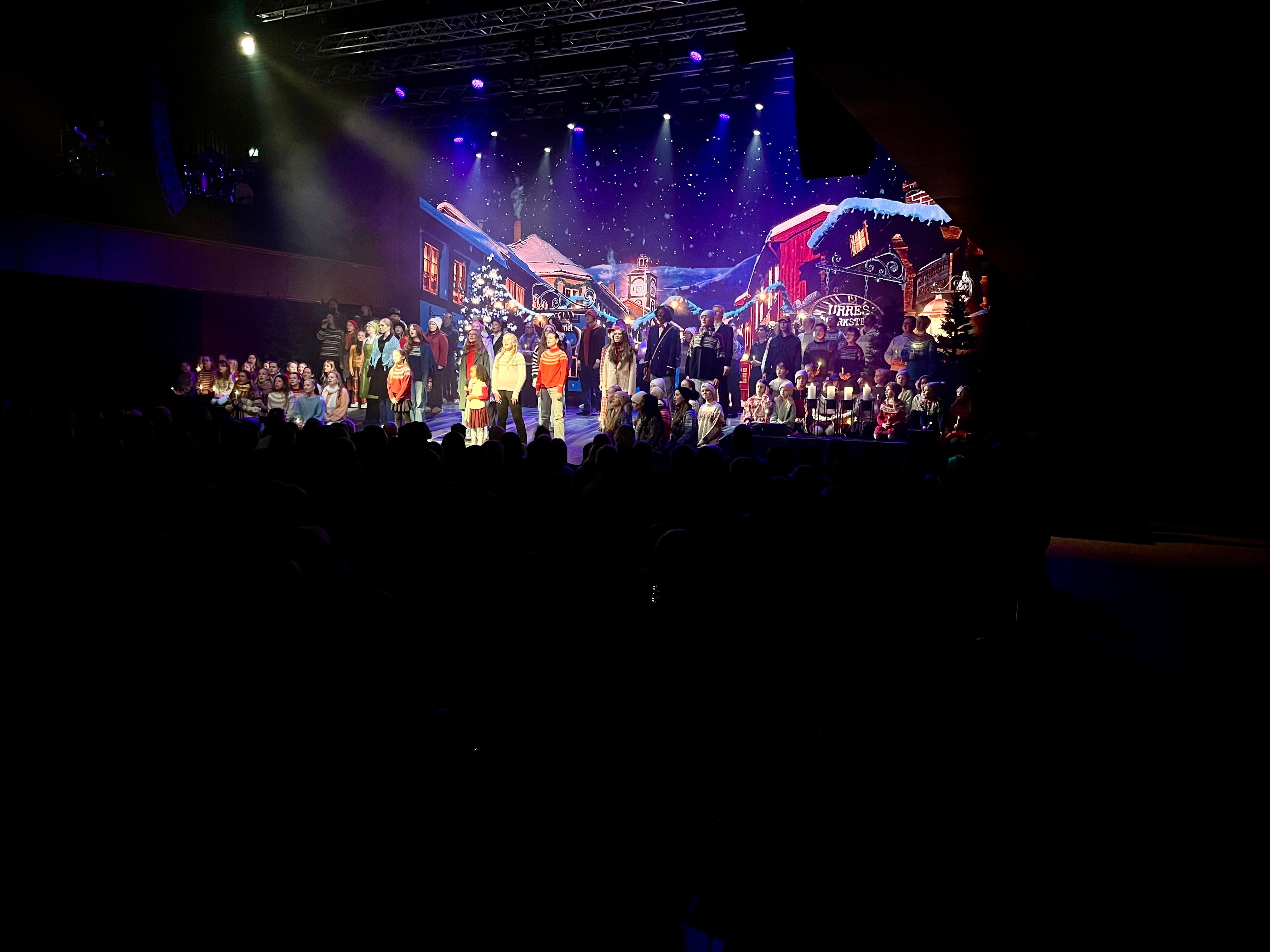 150 på scenen: – Håper den kan bli en tradisjon