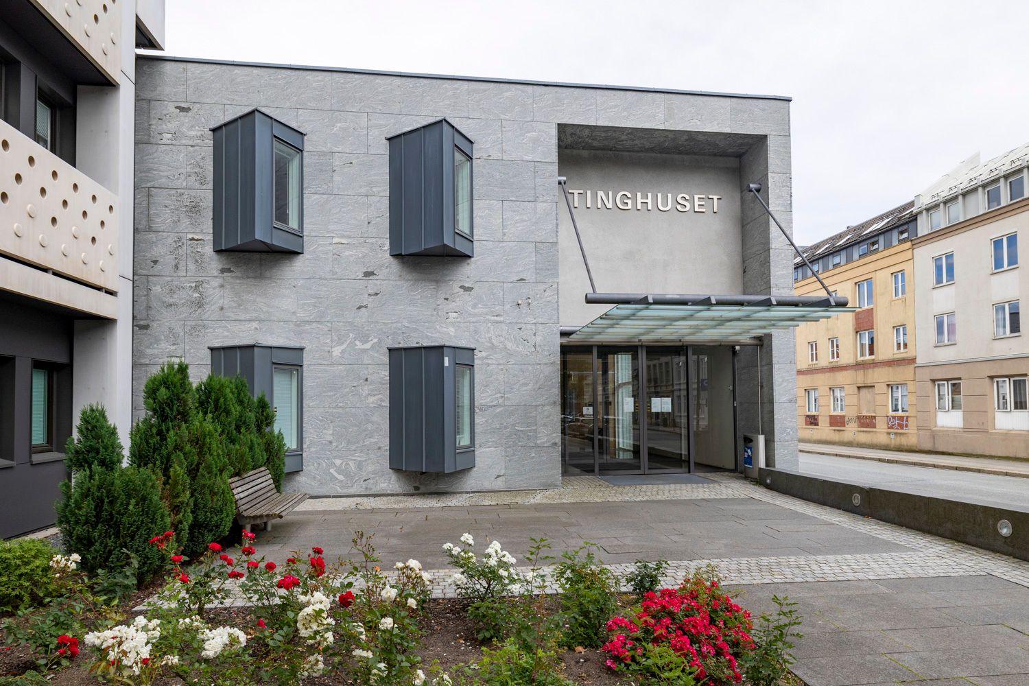 S&oslash;nn varetektsfengslet for drapsfors&oslash;k mot far