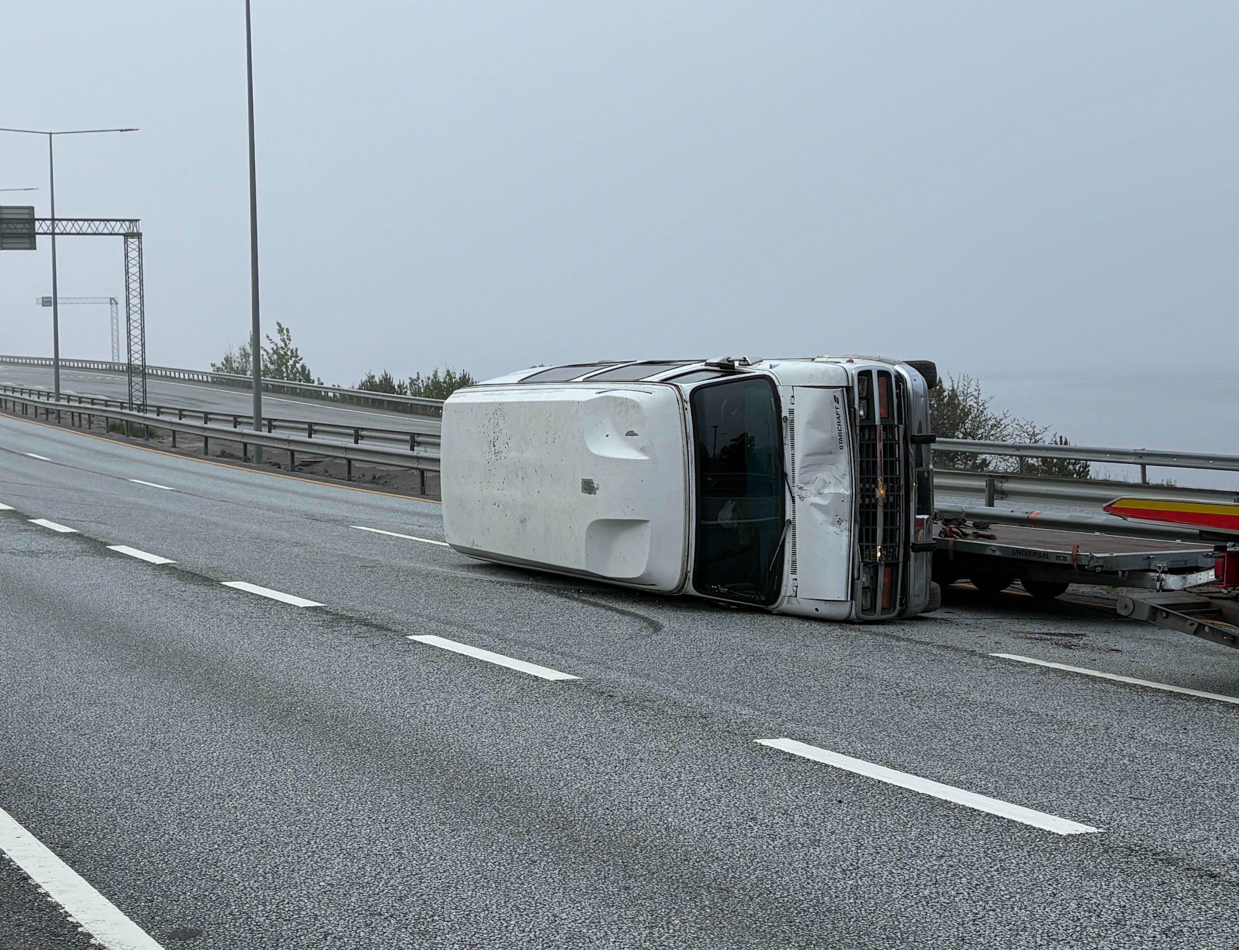 E18 delvis sperret: – Uvisst hvor lang tid det tar