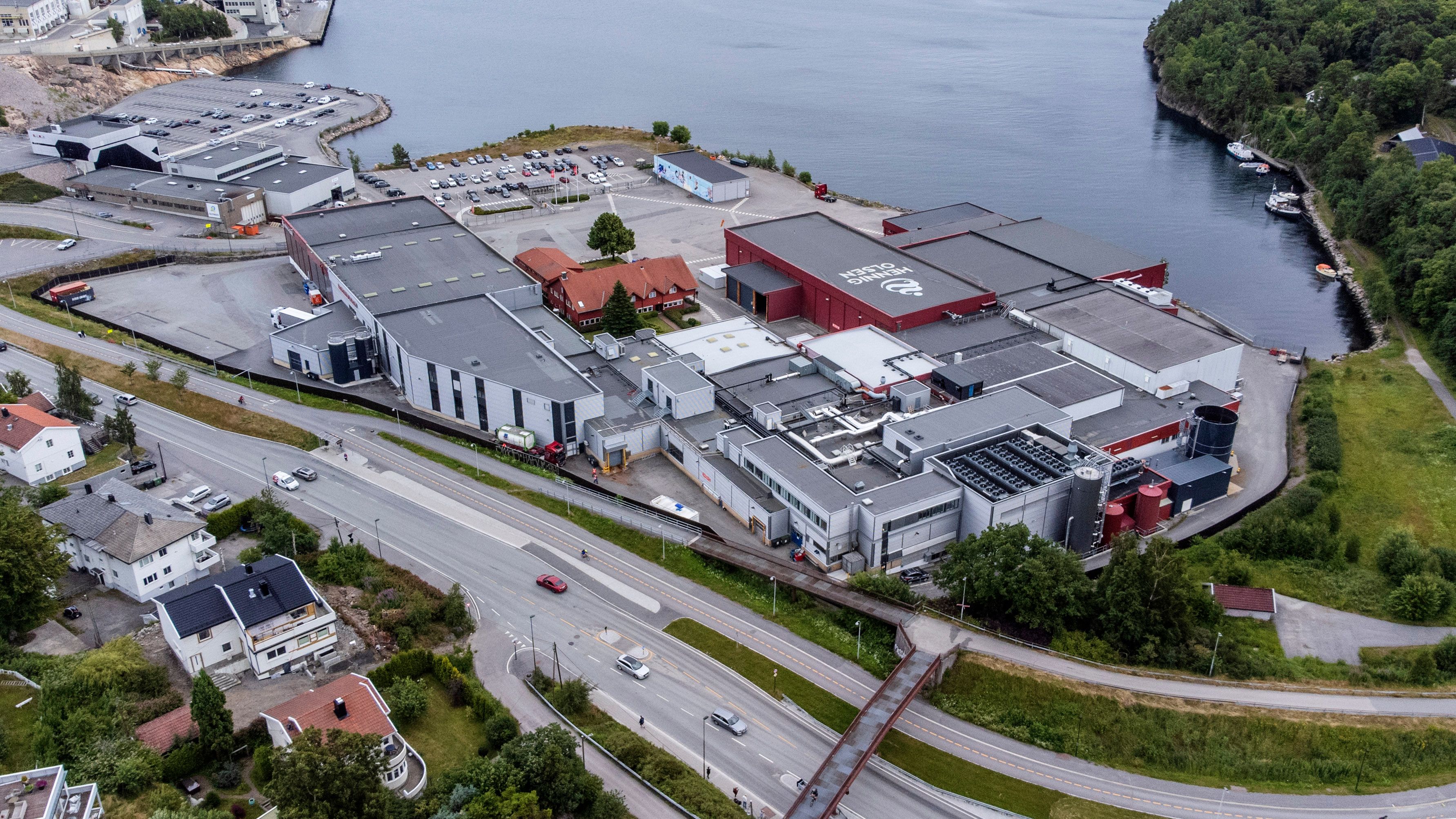 Svarer på kritikken: – Vi liker alle å spise iskrem