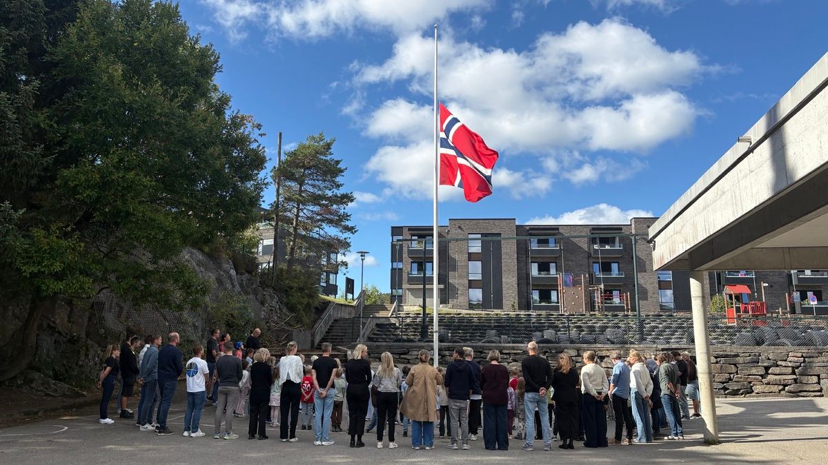 Barna samlet seg i stillhet