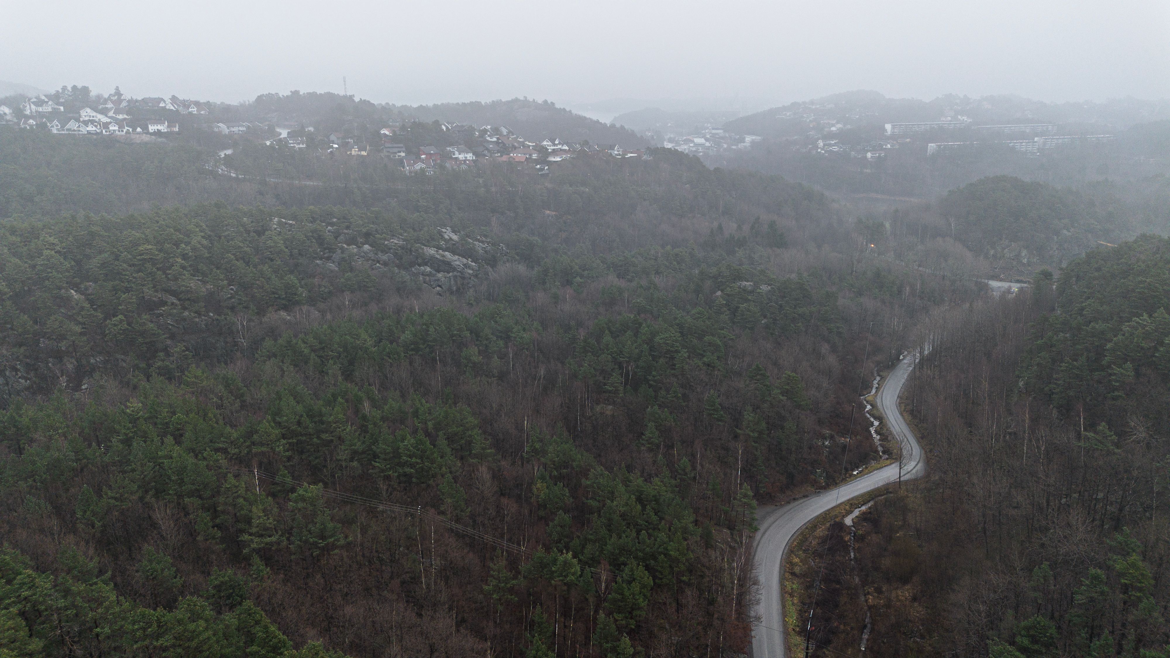 Gjenopptar behand­ling av bygge­søknad. Får reak­sjon.