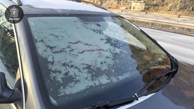Kvinne ble stanset av politiet med denne frontruta