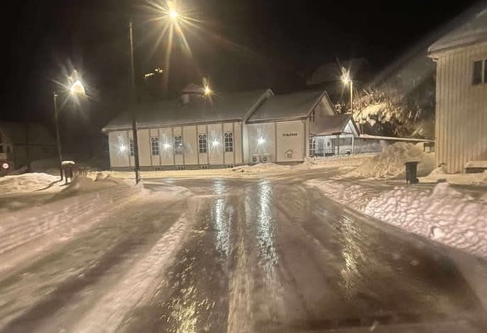 Åtte avisbud trengte bilberger