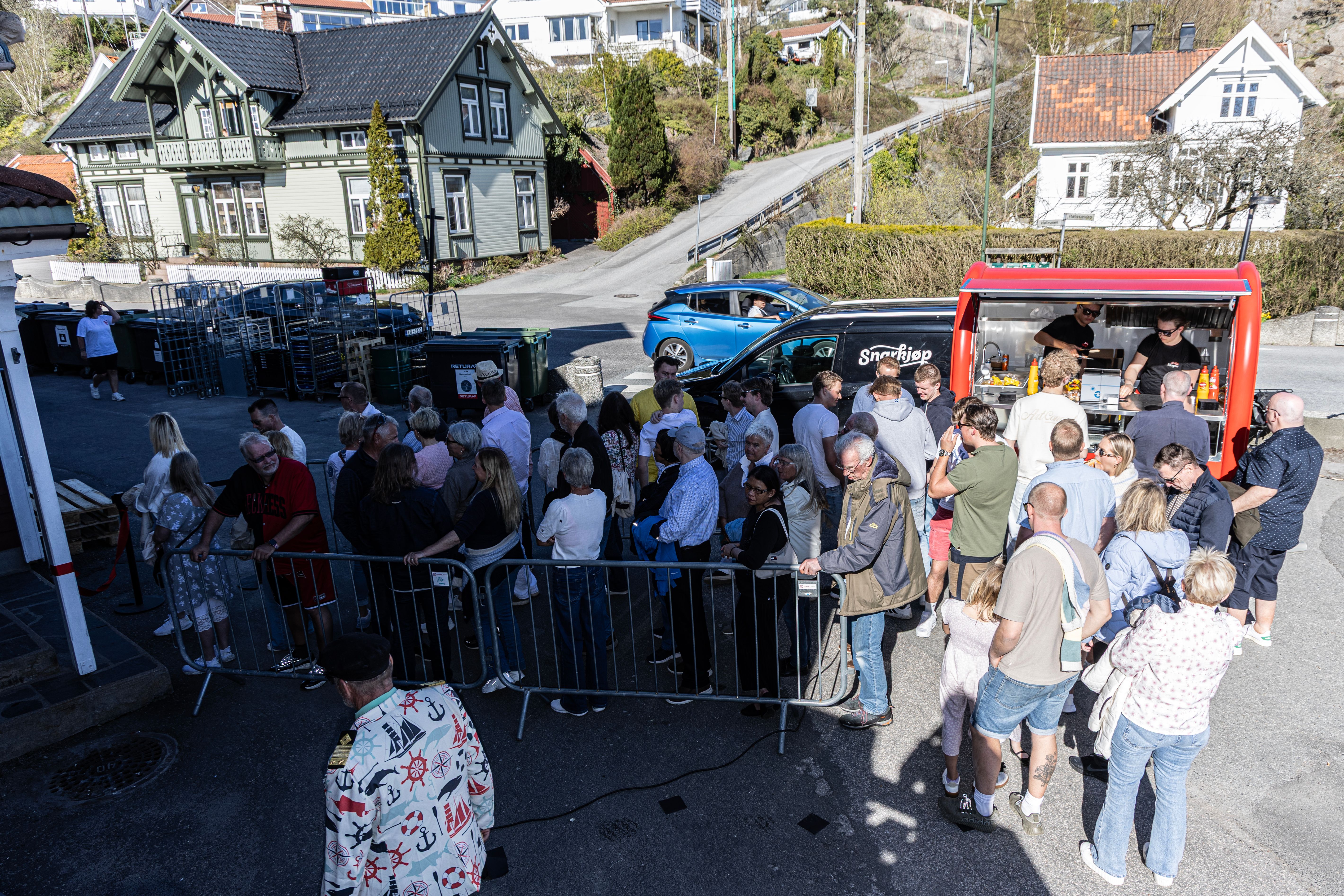 I kø for restaurant­åpning: – Dette er veldig bra