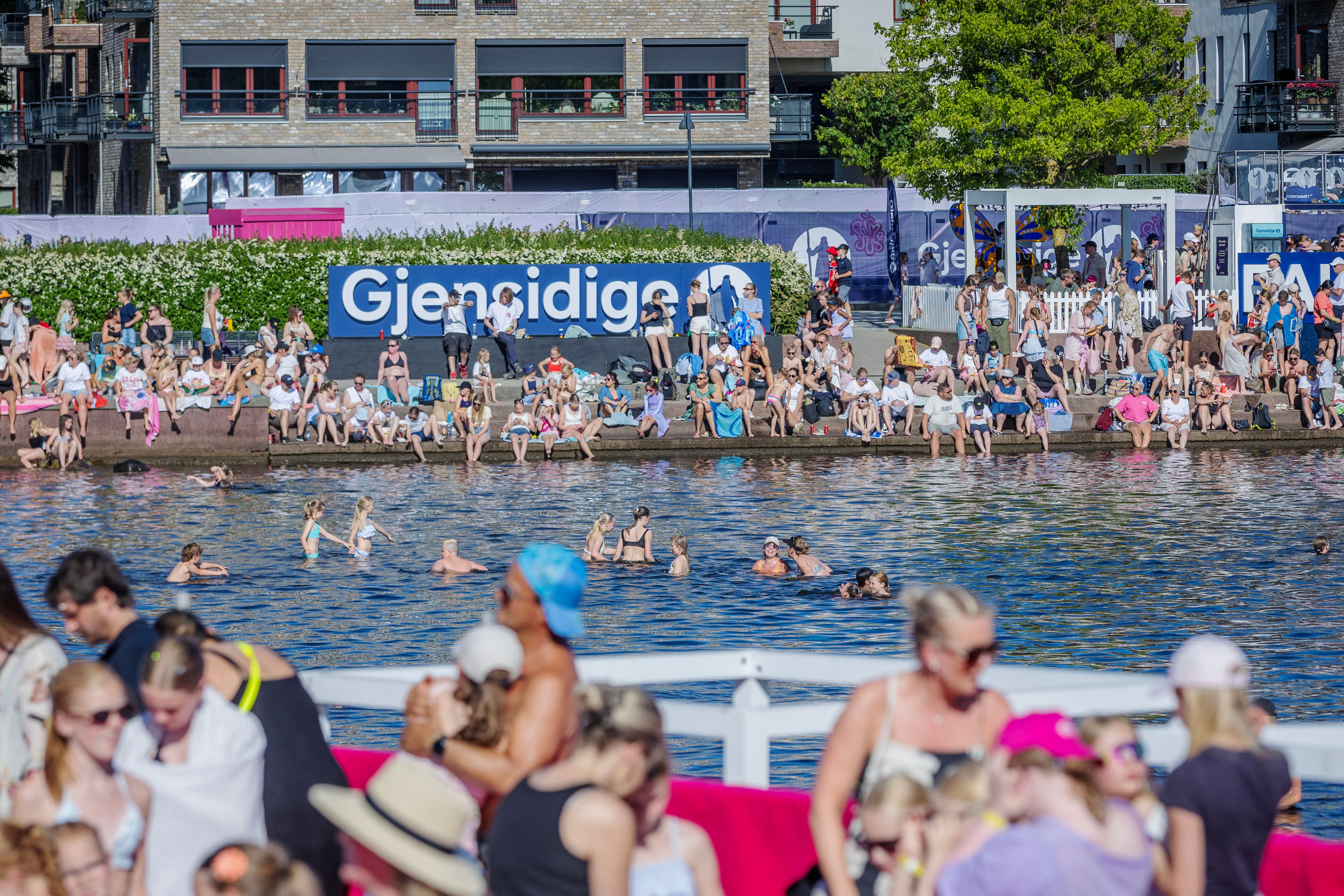 13.000 på festival i 30 grader: – Det er skikkelig varmt