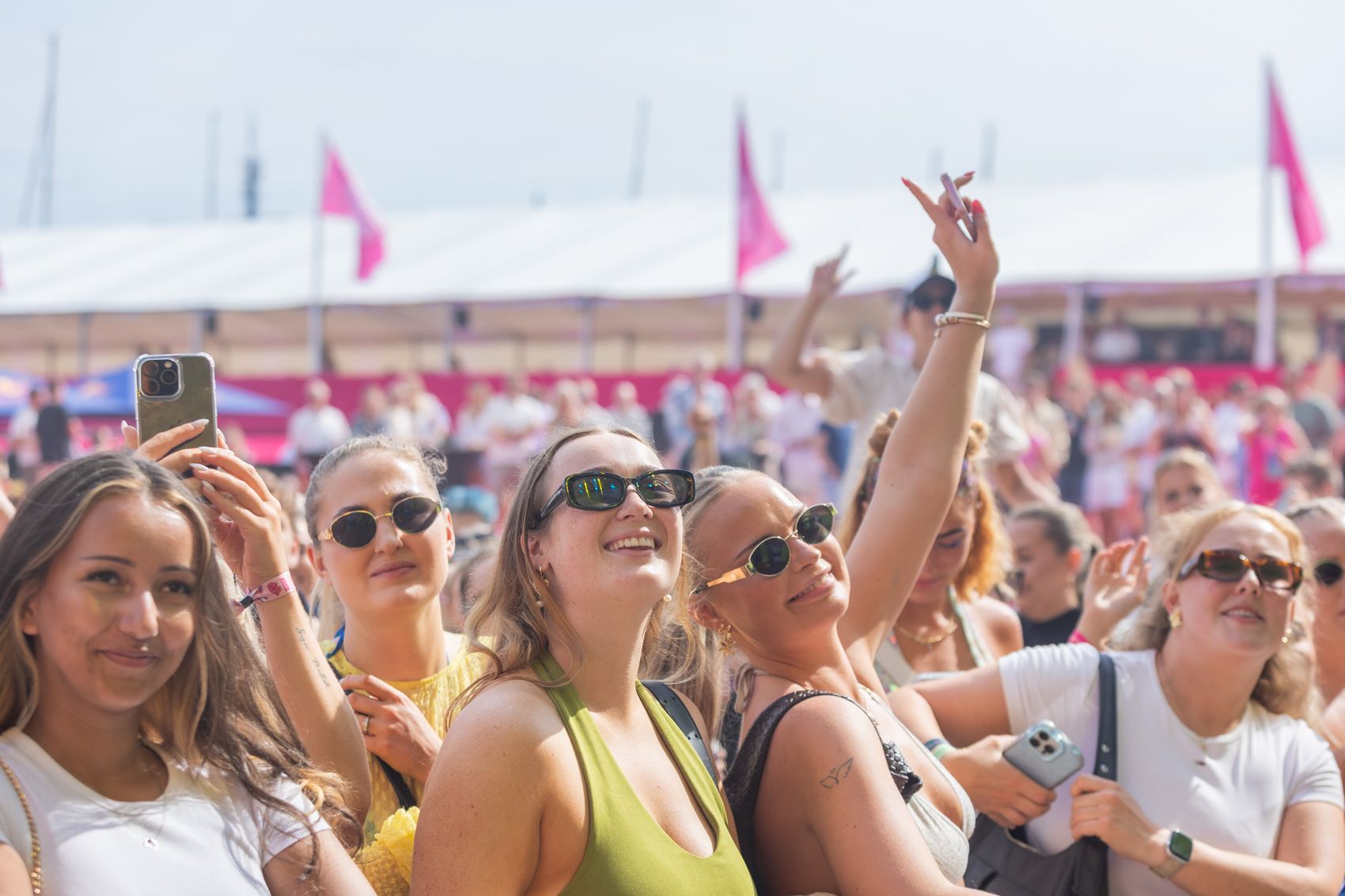 Se foto­grafenes beste bilder fra dag to på Palmesus
