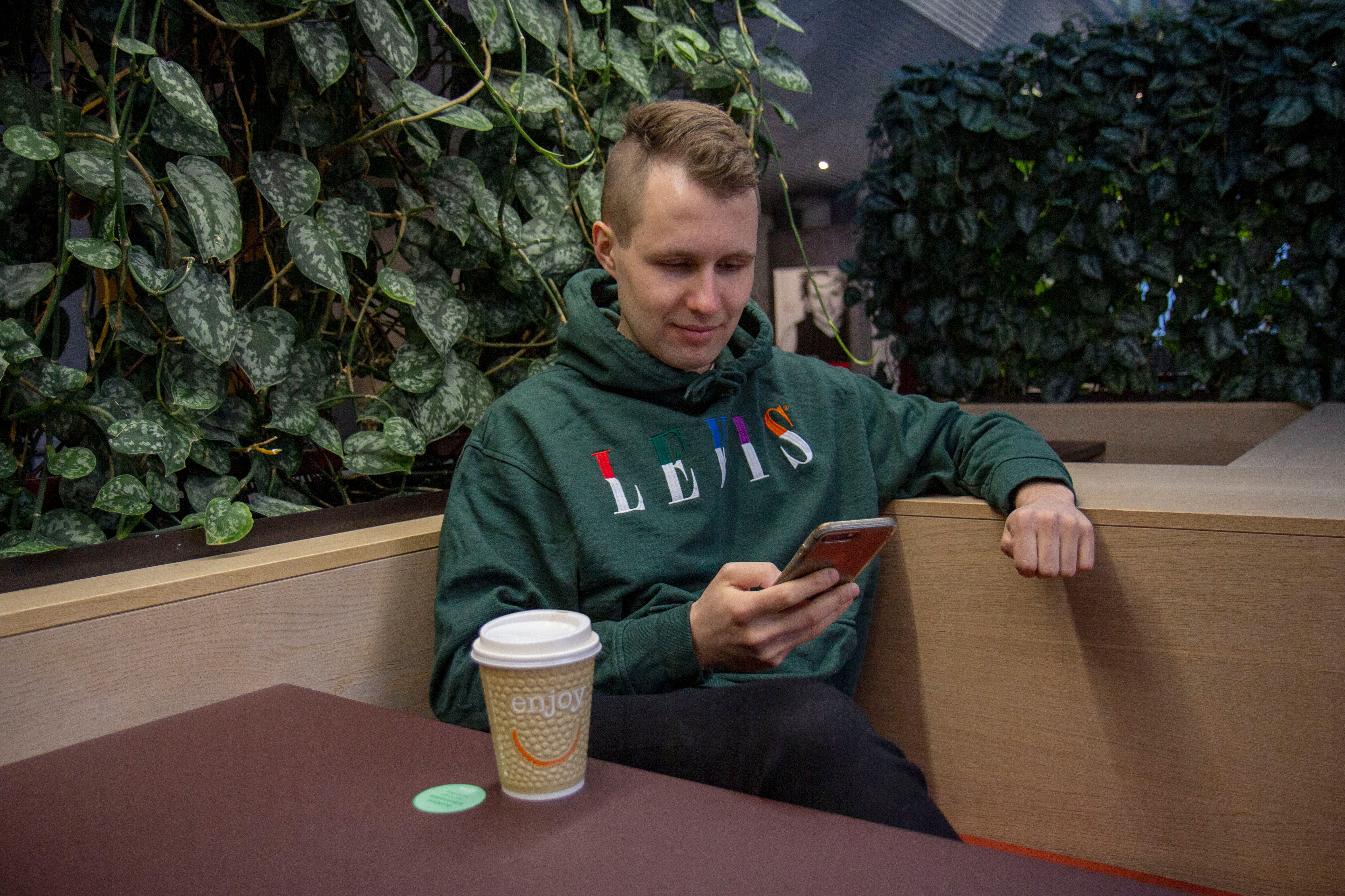 Nå blir det alders­grense på sosiale medier: – Endelig