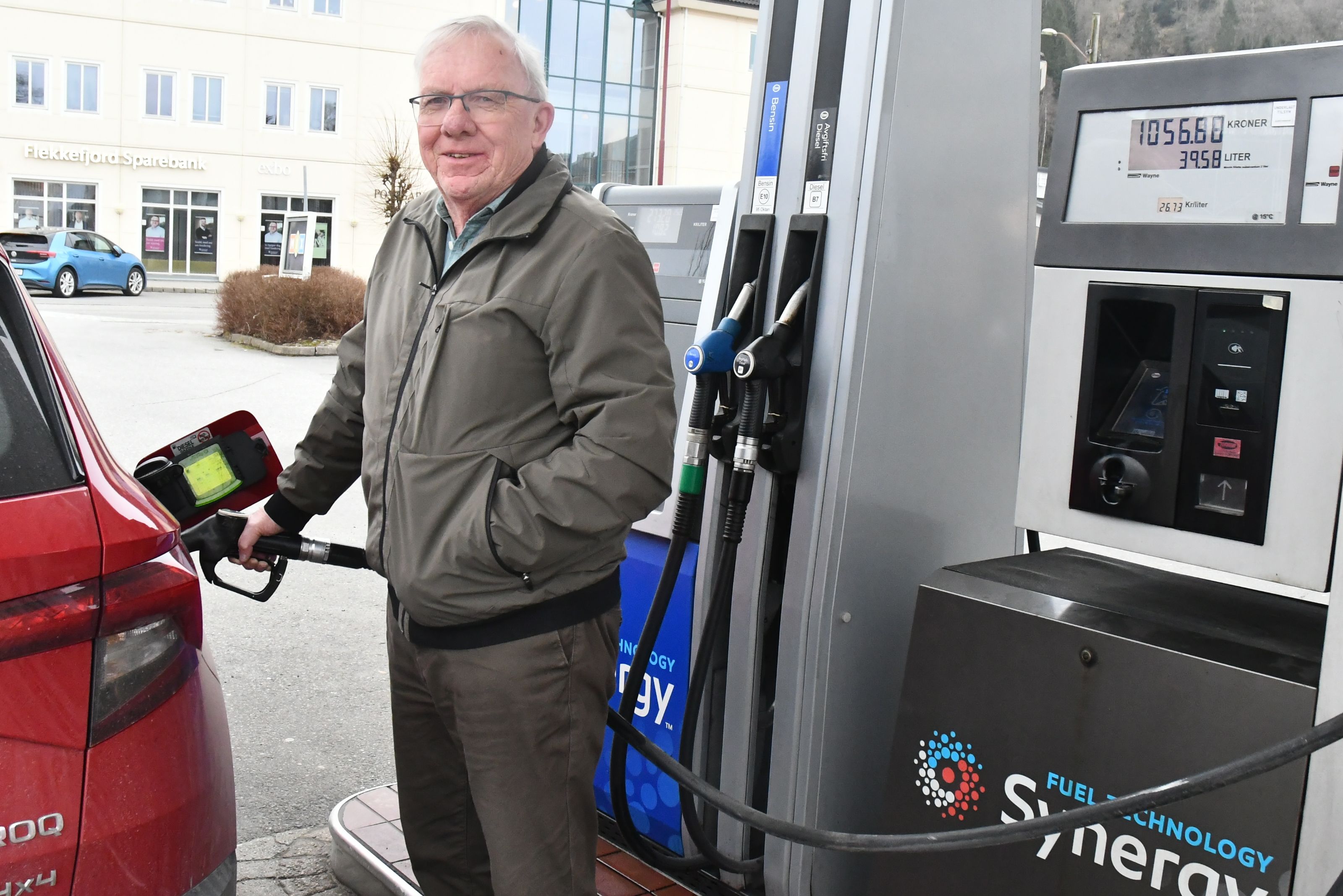 Oppgitt over drivstoff­prisene eter avgifts­kutt: – Arroganse