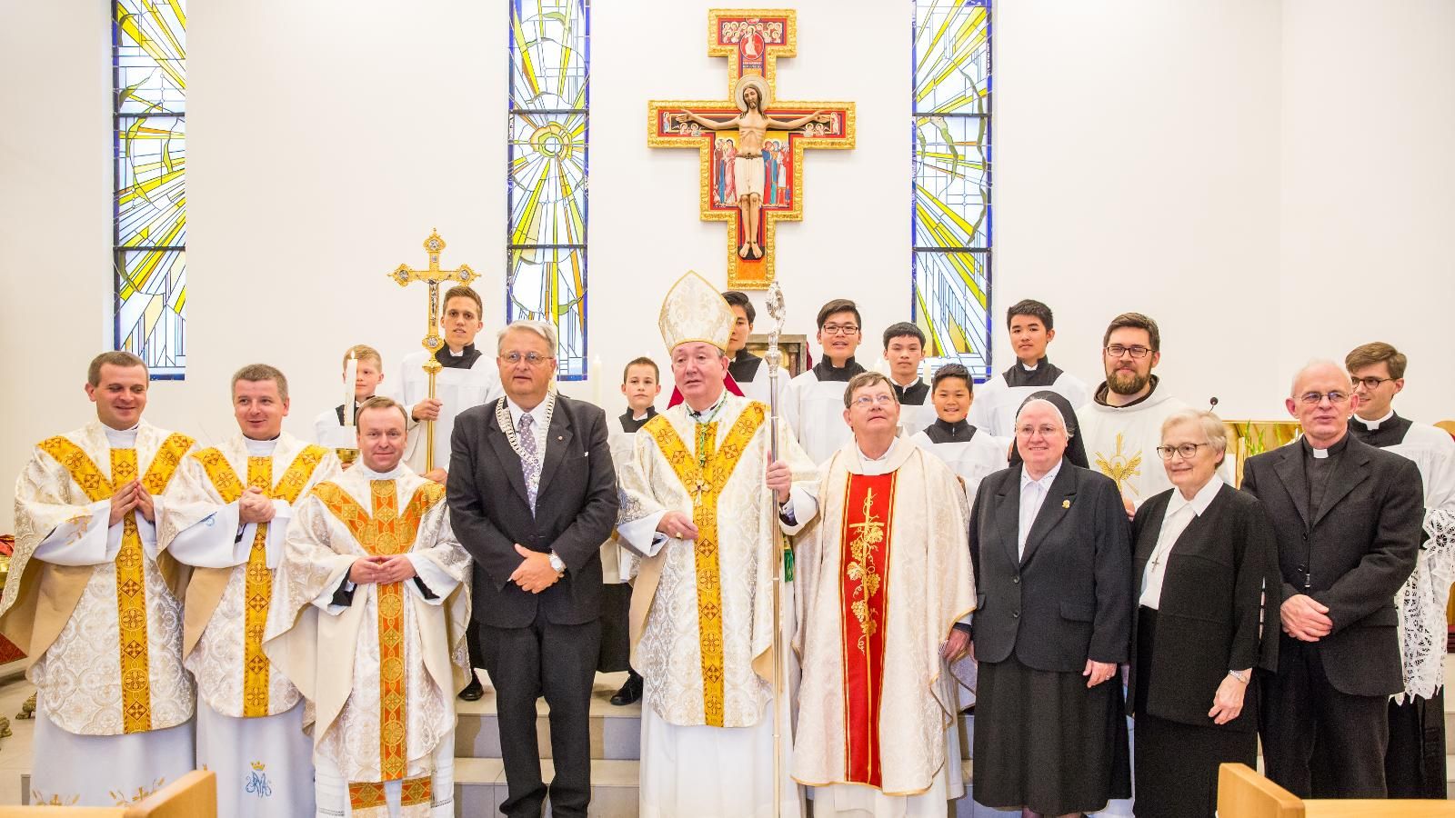 St. Ansgar katolske kirke innviet med pomp og prakt fvn.no