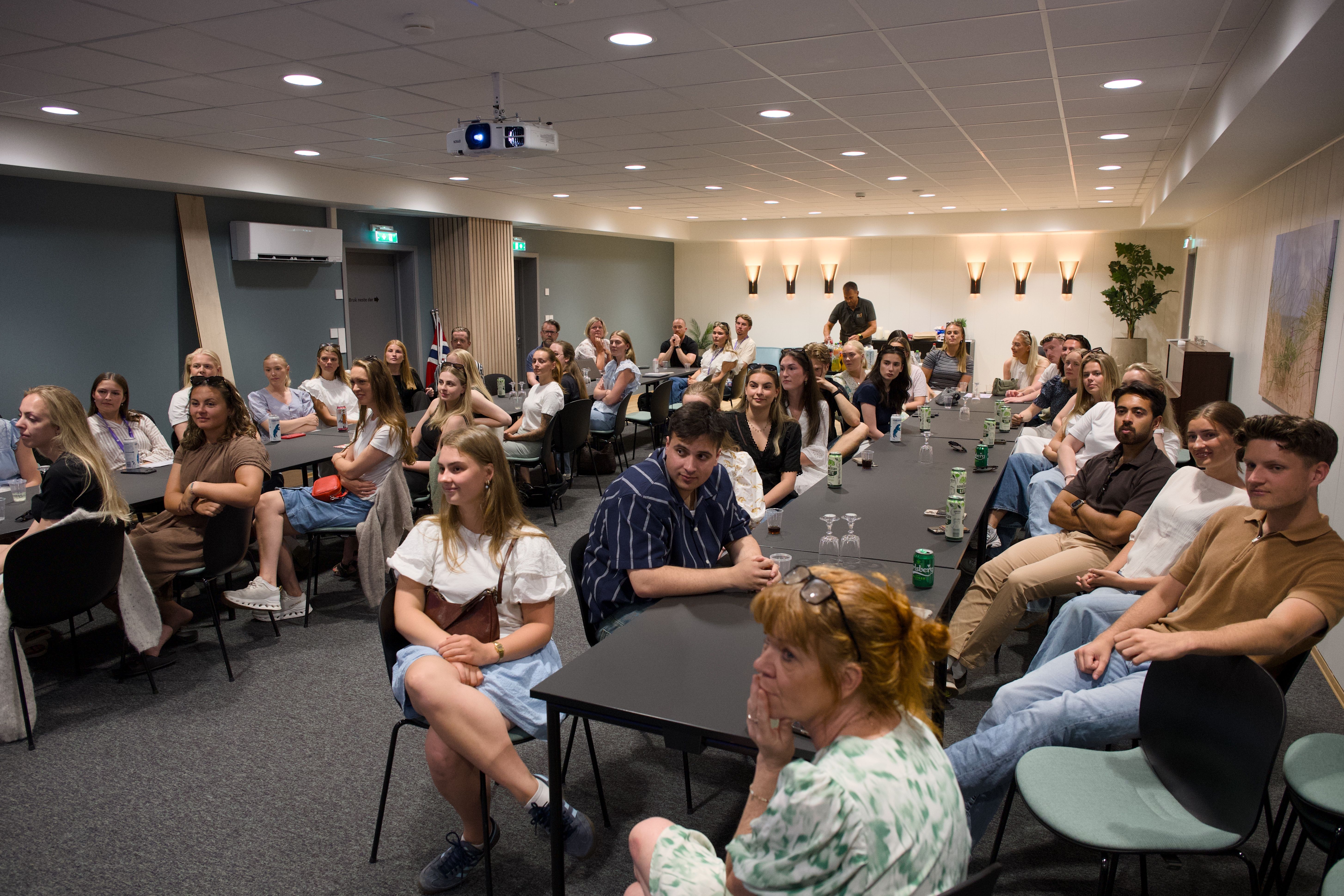 Samlet fullt hus på studenttreff: - Dette ga mersmak