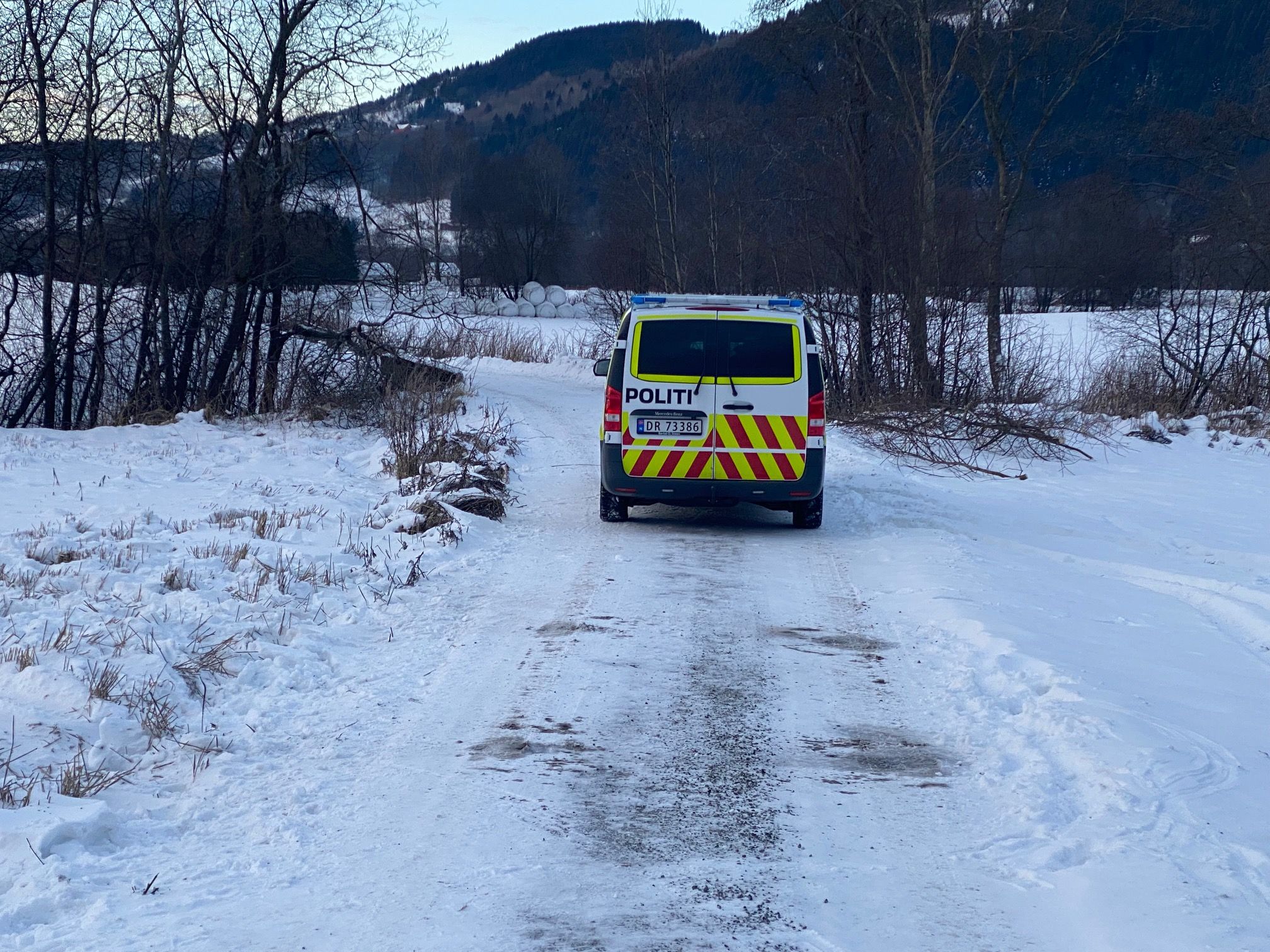 Mann Falt Fra Bru Og Landet P Isen Alvorlig Skadd Avisa st no