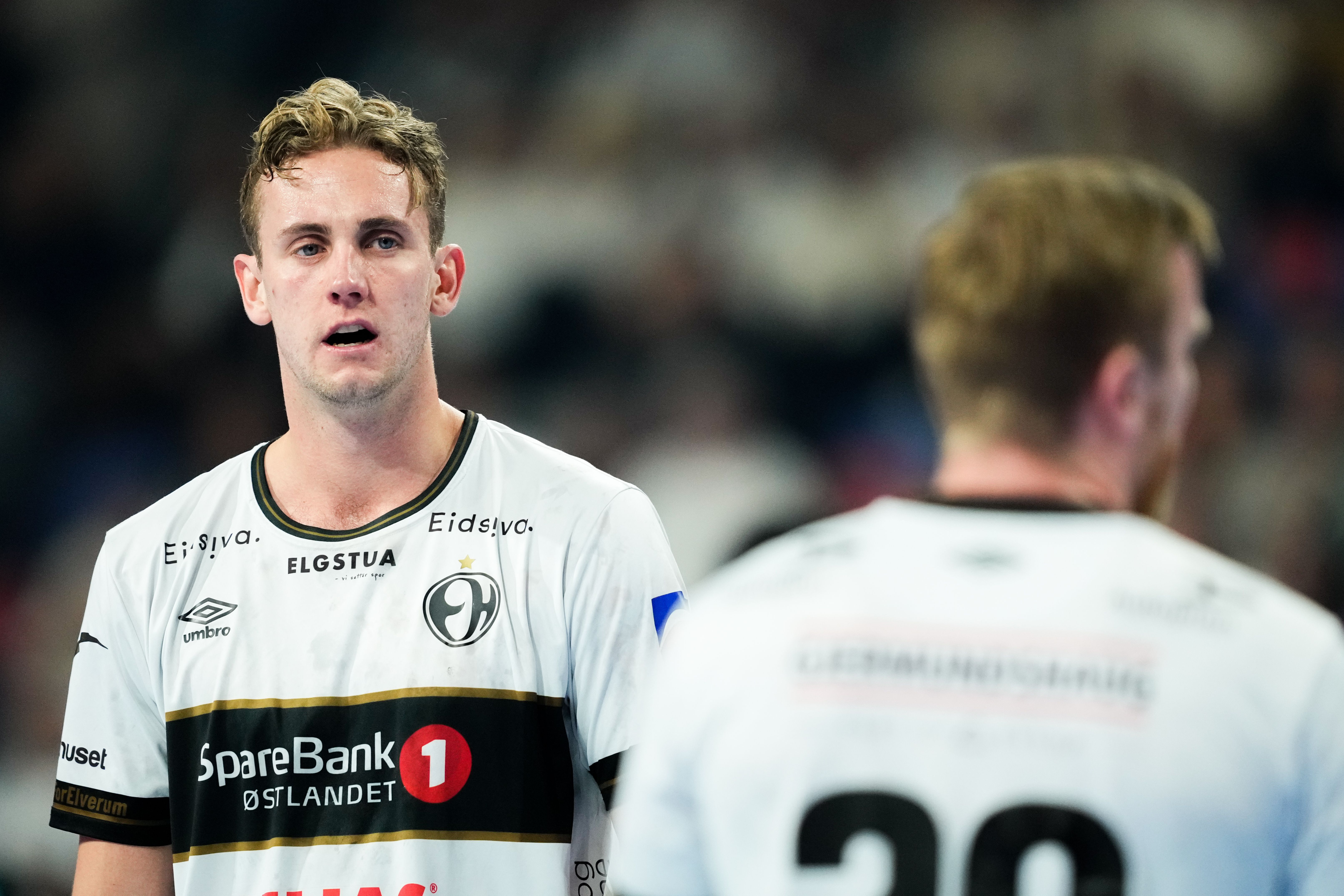 Henter erkerivalens kaptein