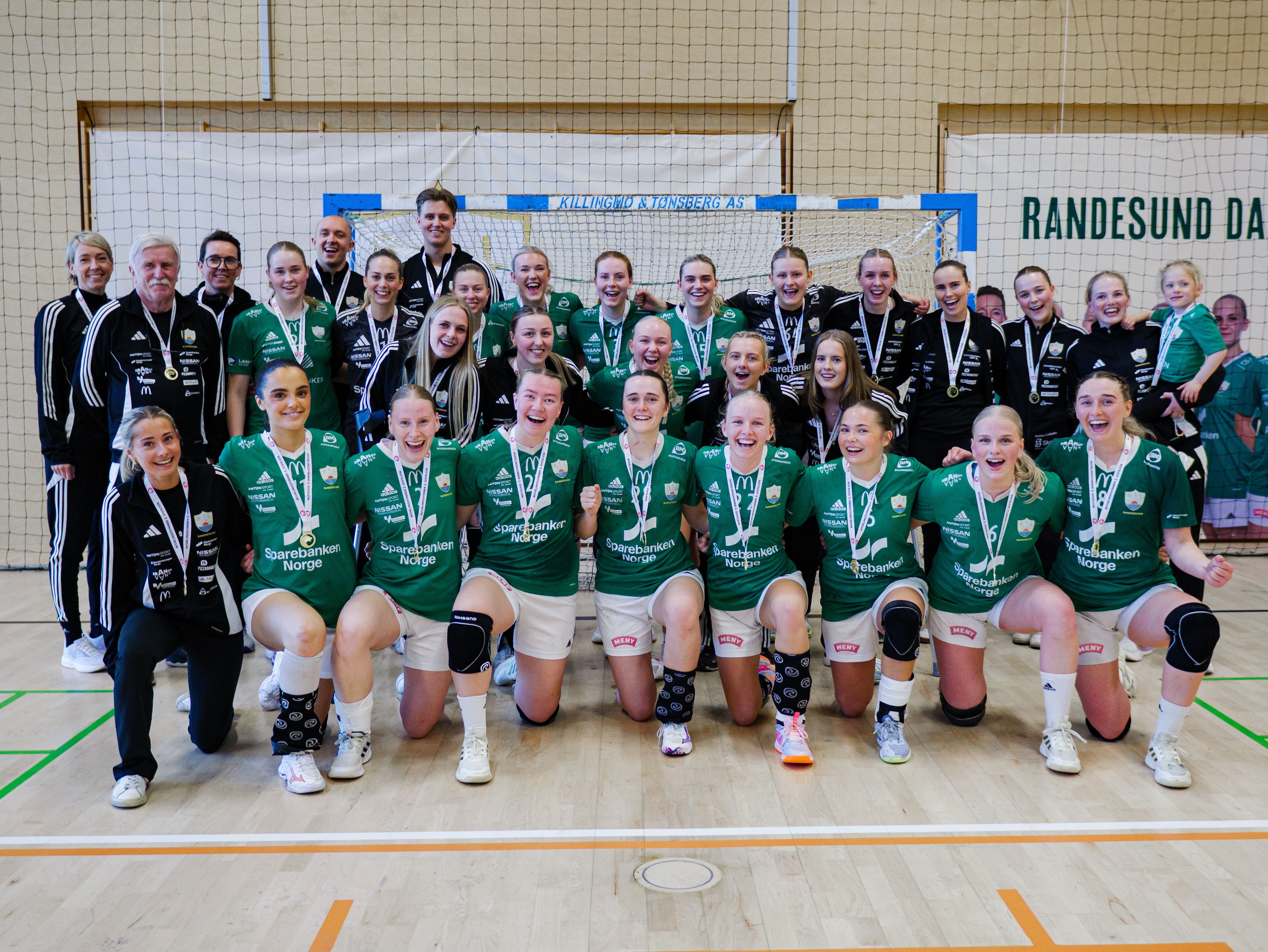 Vant alle serie­kamper. Nå skal de spille om opprykk.