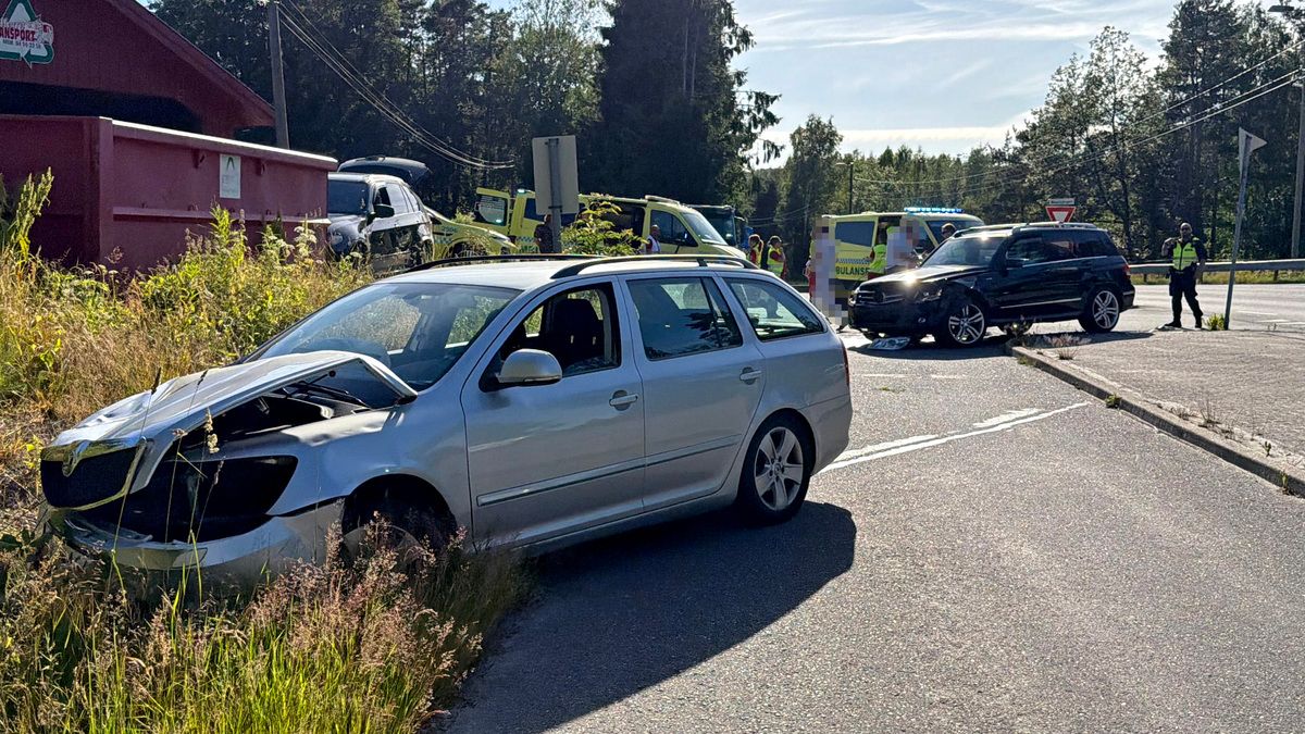 Tre personer involvert i trafikkulykke