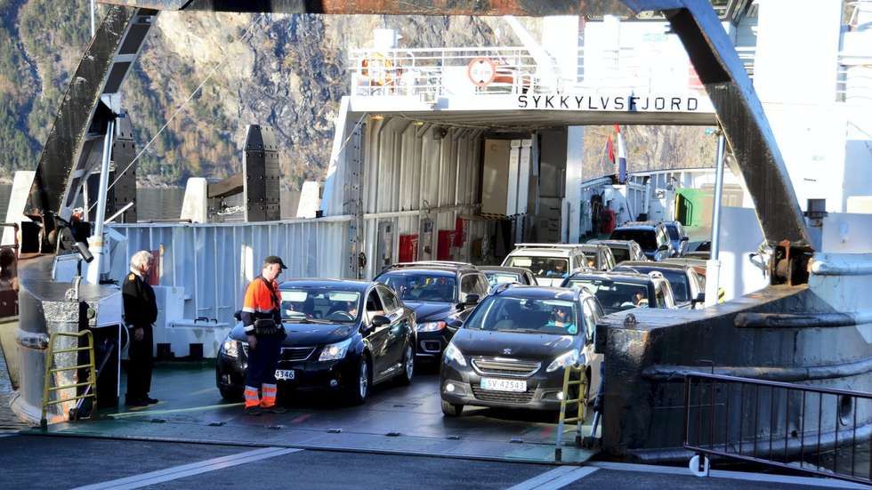 Ekstraferje P Stranda Liabygda I Sommarperioden Smp no