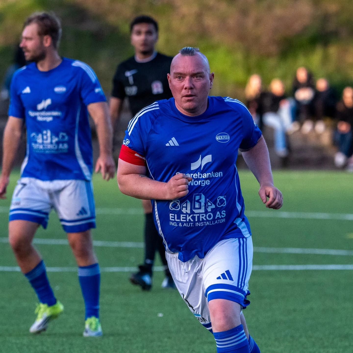 En helt spesiell debut