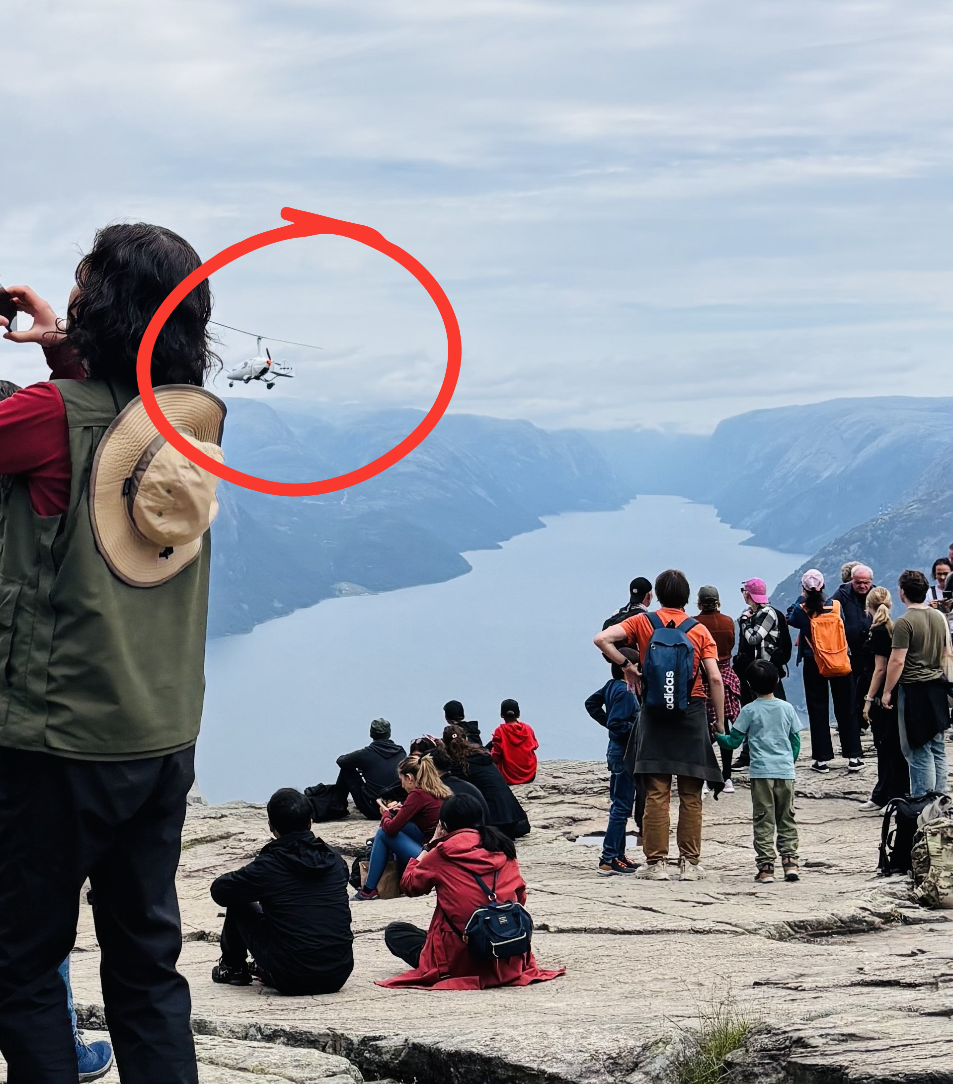 Guide på Preikestolen reagerer: – Aldri opplevd før