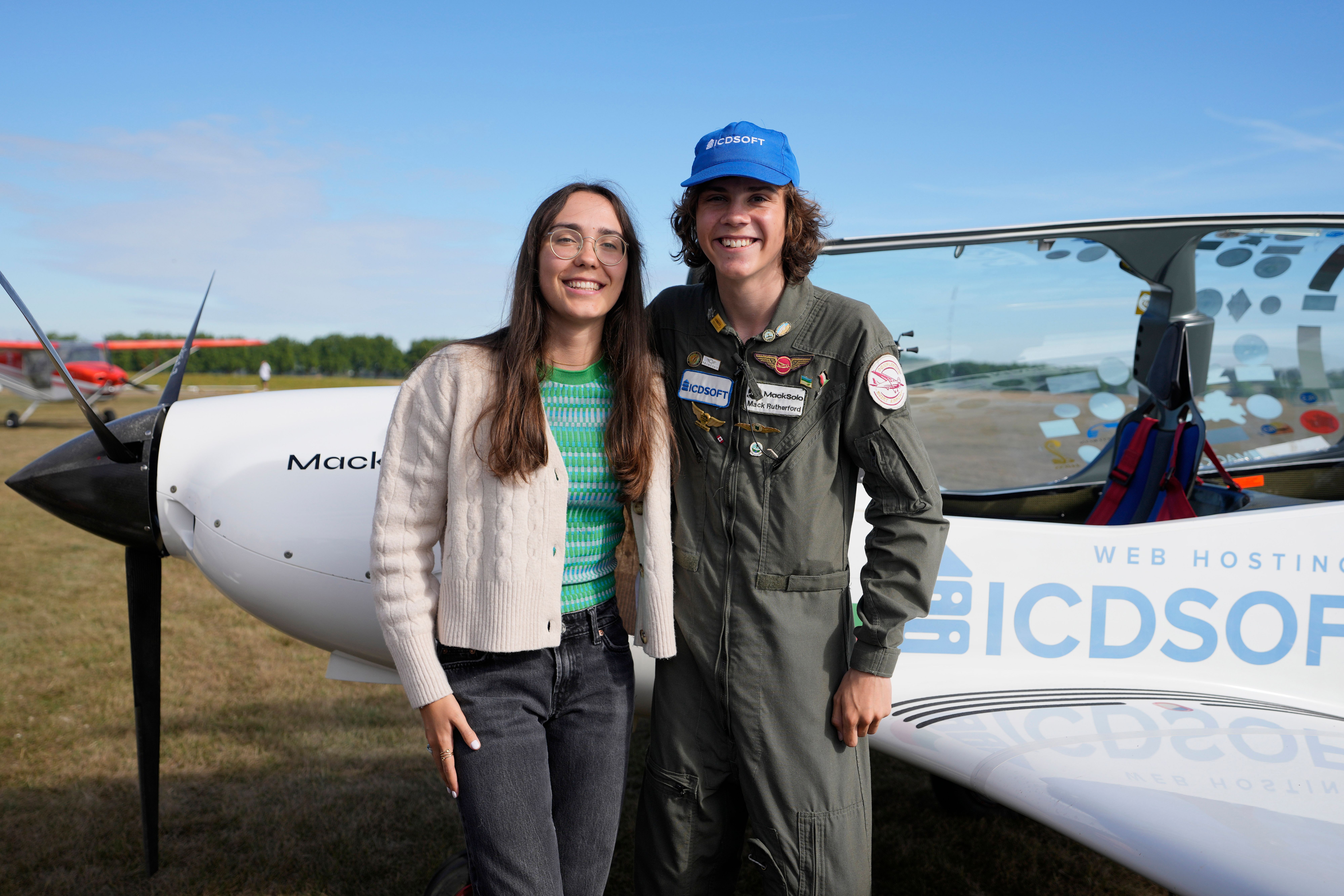 Han er den yngste piloten som har fløyet jorda rundt - fvn.no