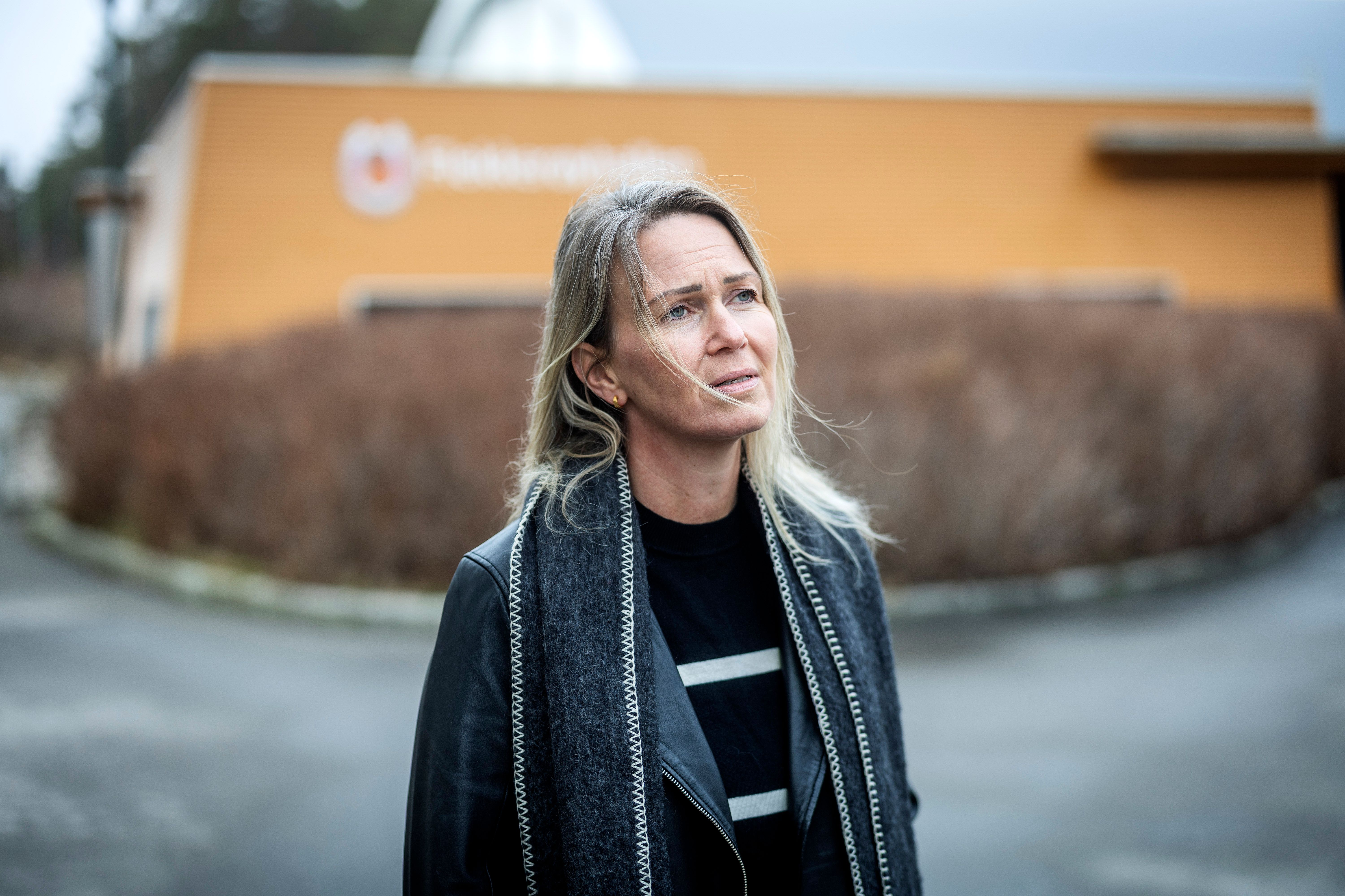 Arran­gerer begra­velse i idretts­hall: – Fami­lien ønsker at det skal være plass til alle