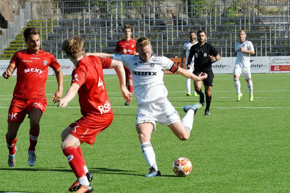 FK Arendal mot konkurs