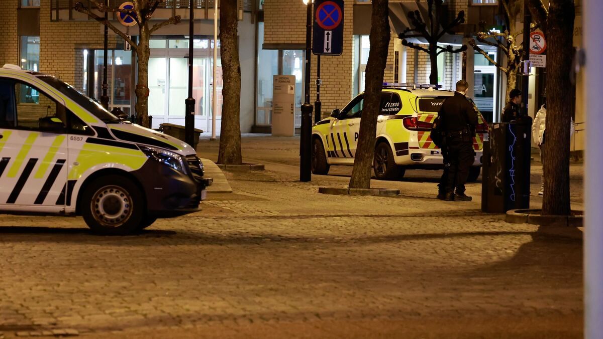 Fraktet til sykehus etter volds­hendelse: – Tilstanden er ukjent