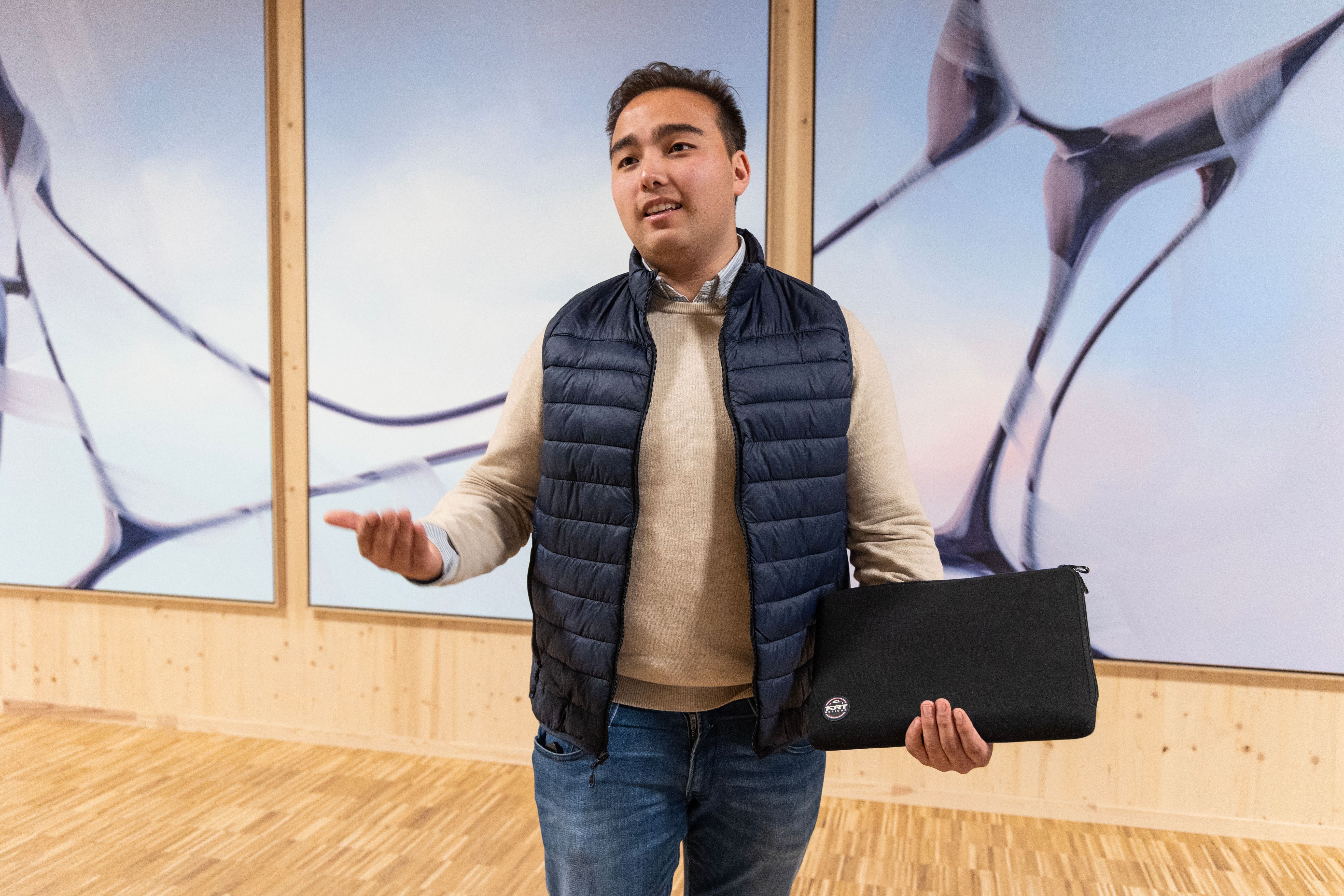 Krever ny vurdering: – Rart å plassere nødboliger så nærme skoler