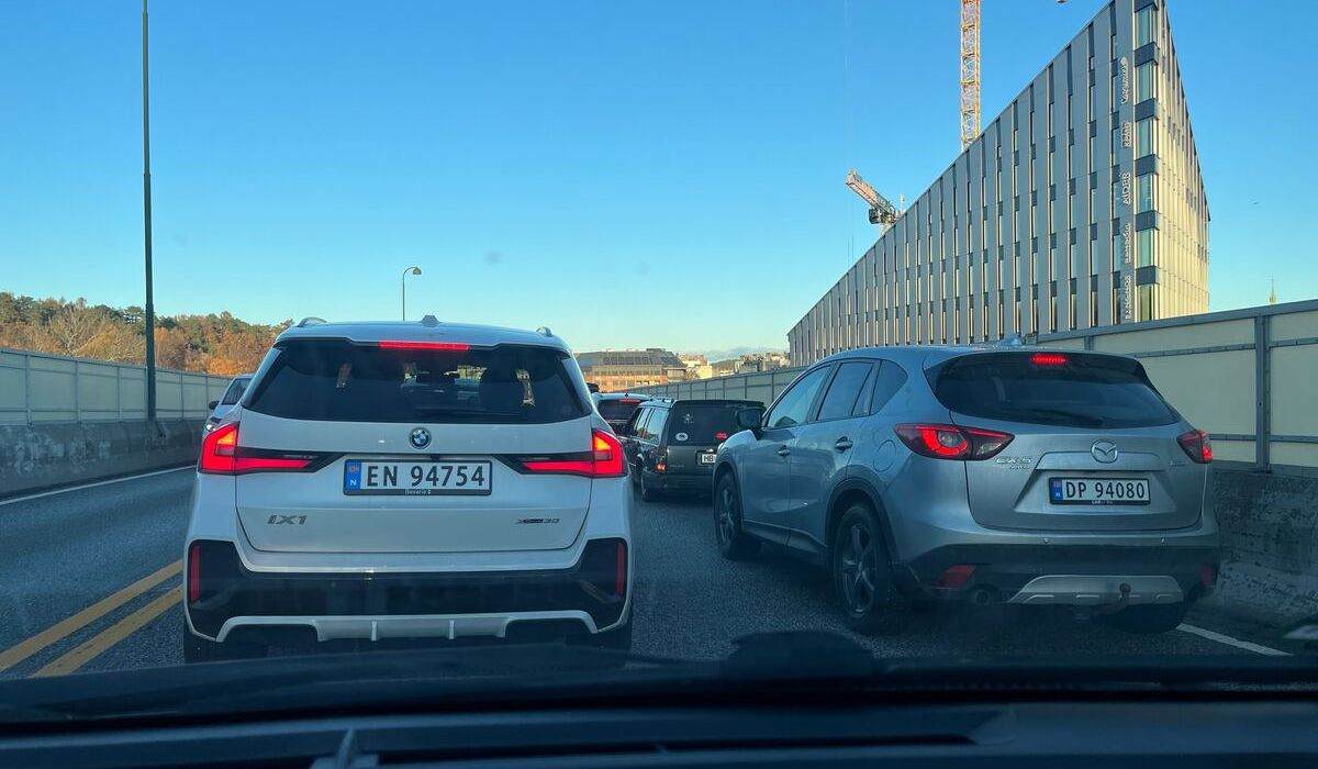 Lange køer gjennom Kristiansand sentrum