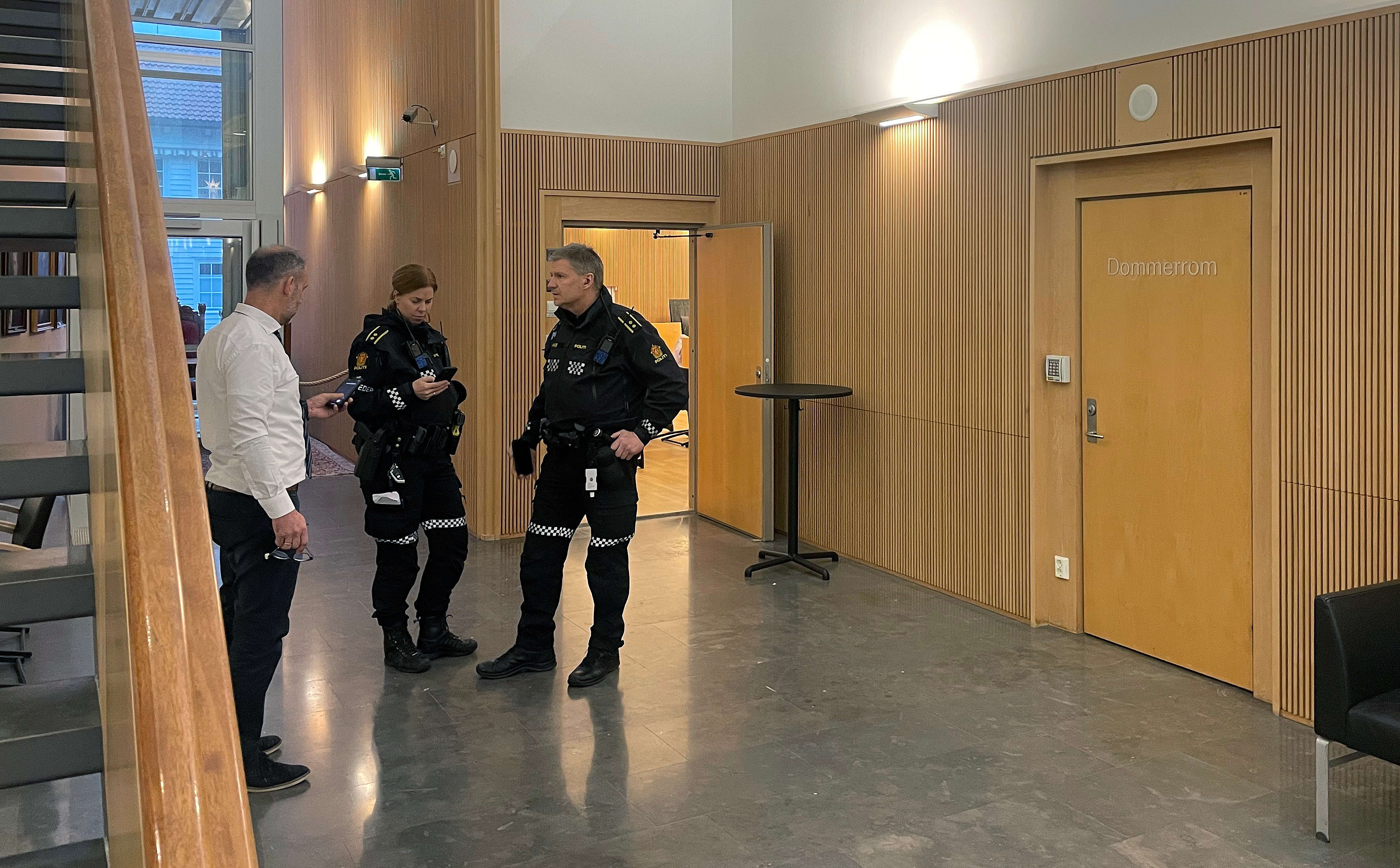 Ber politiet pågripe mann: Møtte ikke opp, og har skrudd av telefonen.