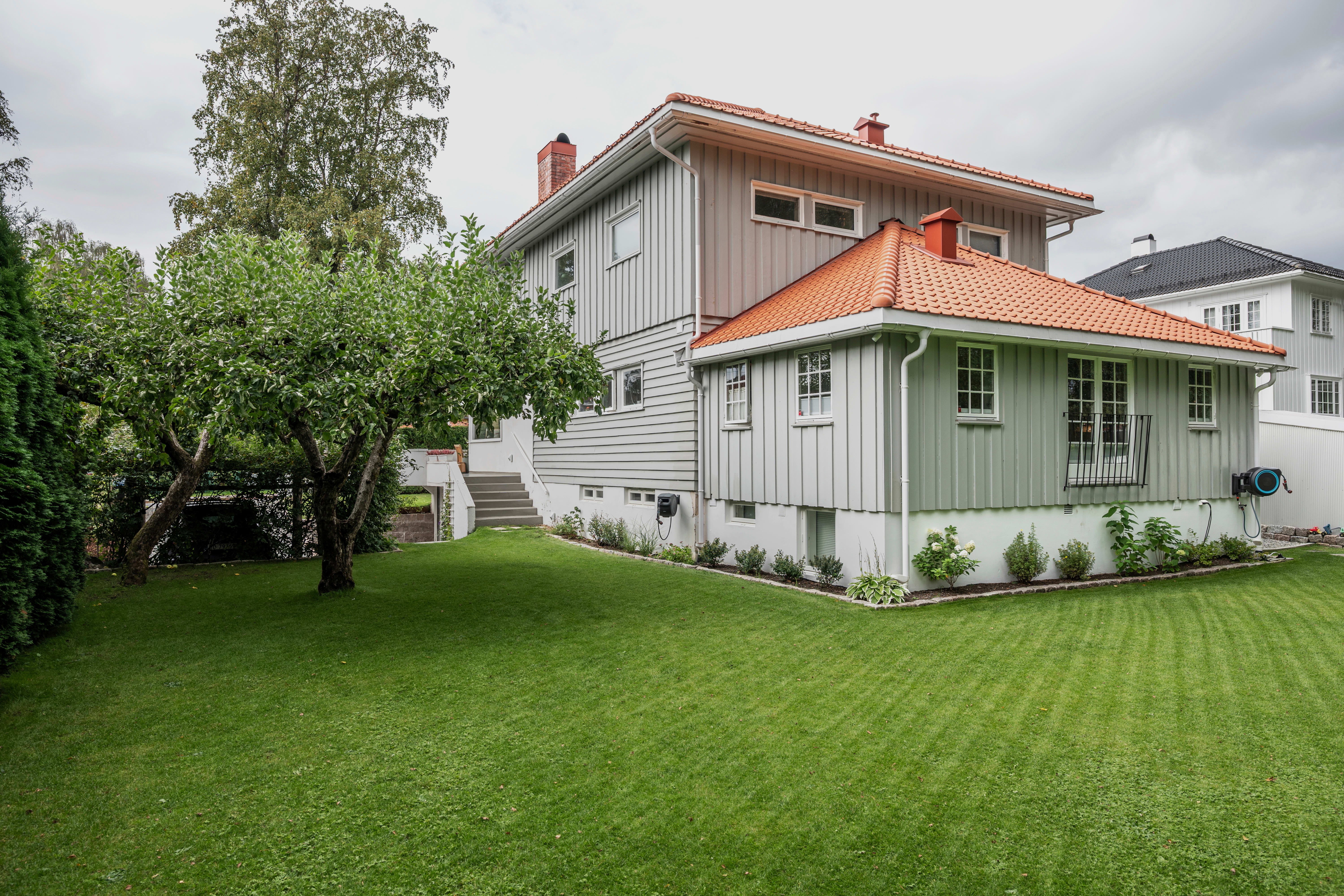 Arkitektfedrene hadde kun m&oslash;ttes to ganger. Likevel kj&oslash;pte de villa sammen. &ndash; Vi var ganske svette noen m&aring;neder