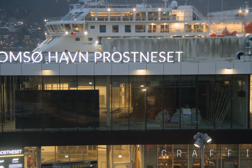På Havneterminalen jobbes det, men markedssjefen holder kortene tett til brystet