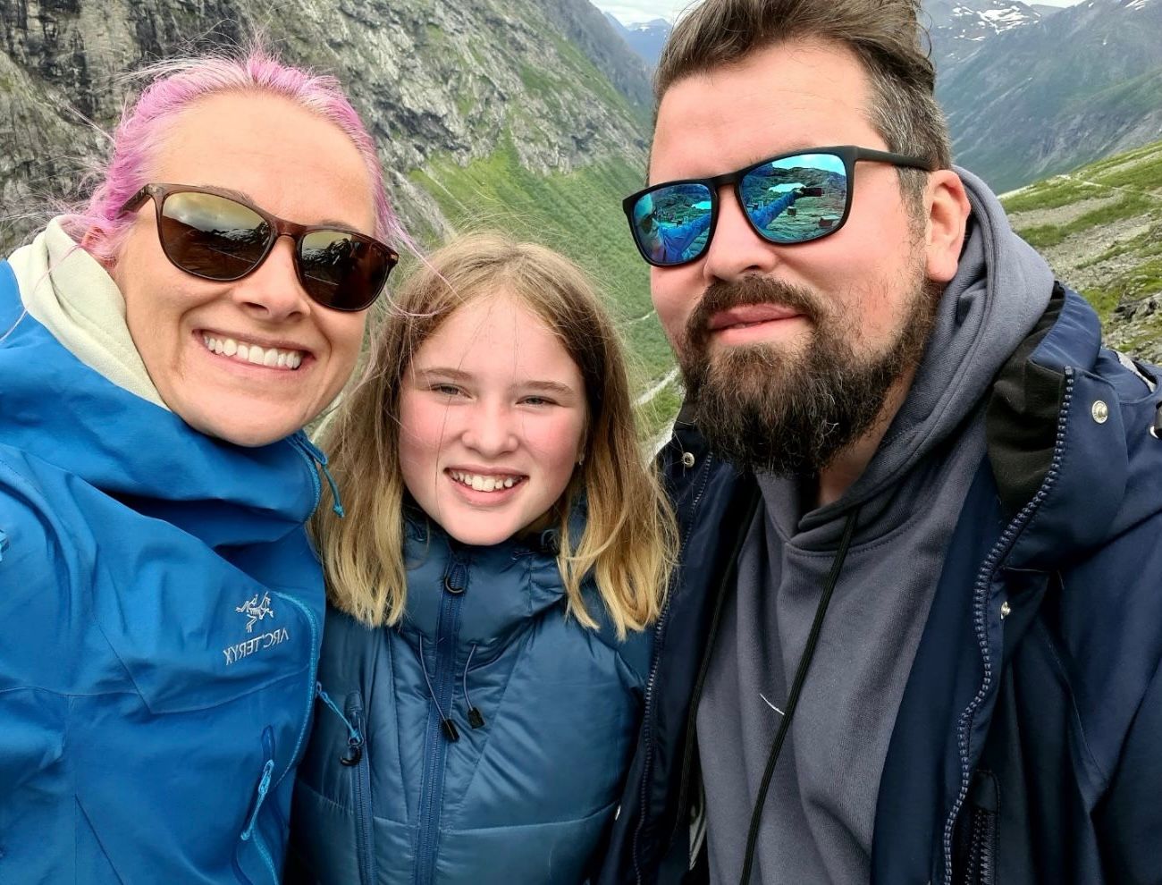 denne-familien-nsker-deg-inn-p-julaften-kan-hende-flere-sitter