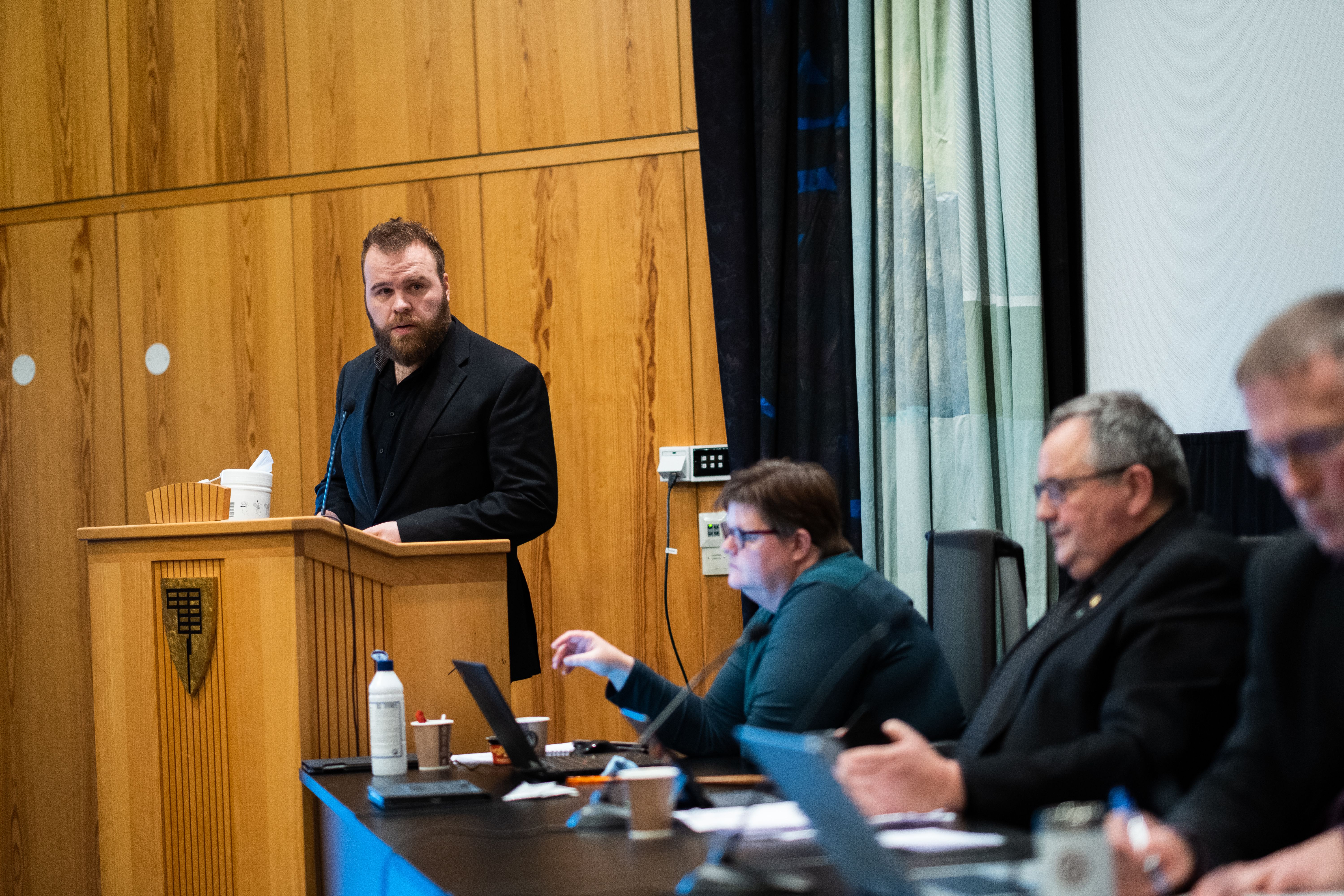 Kristoffer Aakerøy Moe har meldt seg ut av Senter­partiet - banett.no