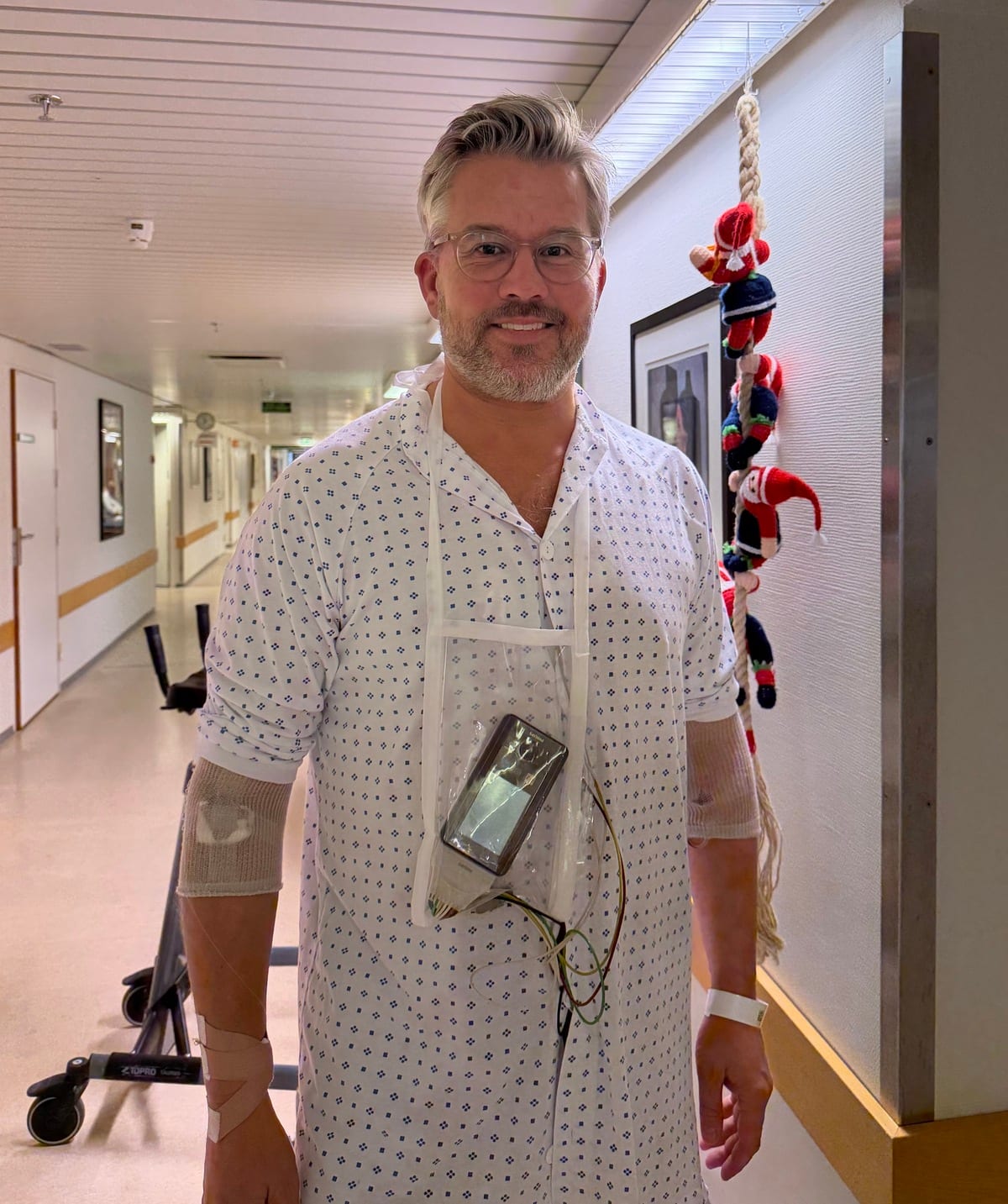 Ordføreren falt om på rådhuset - må opereres