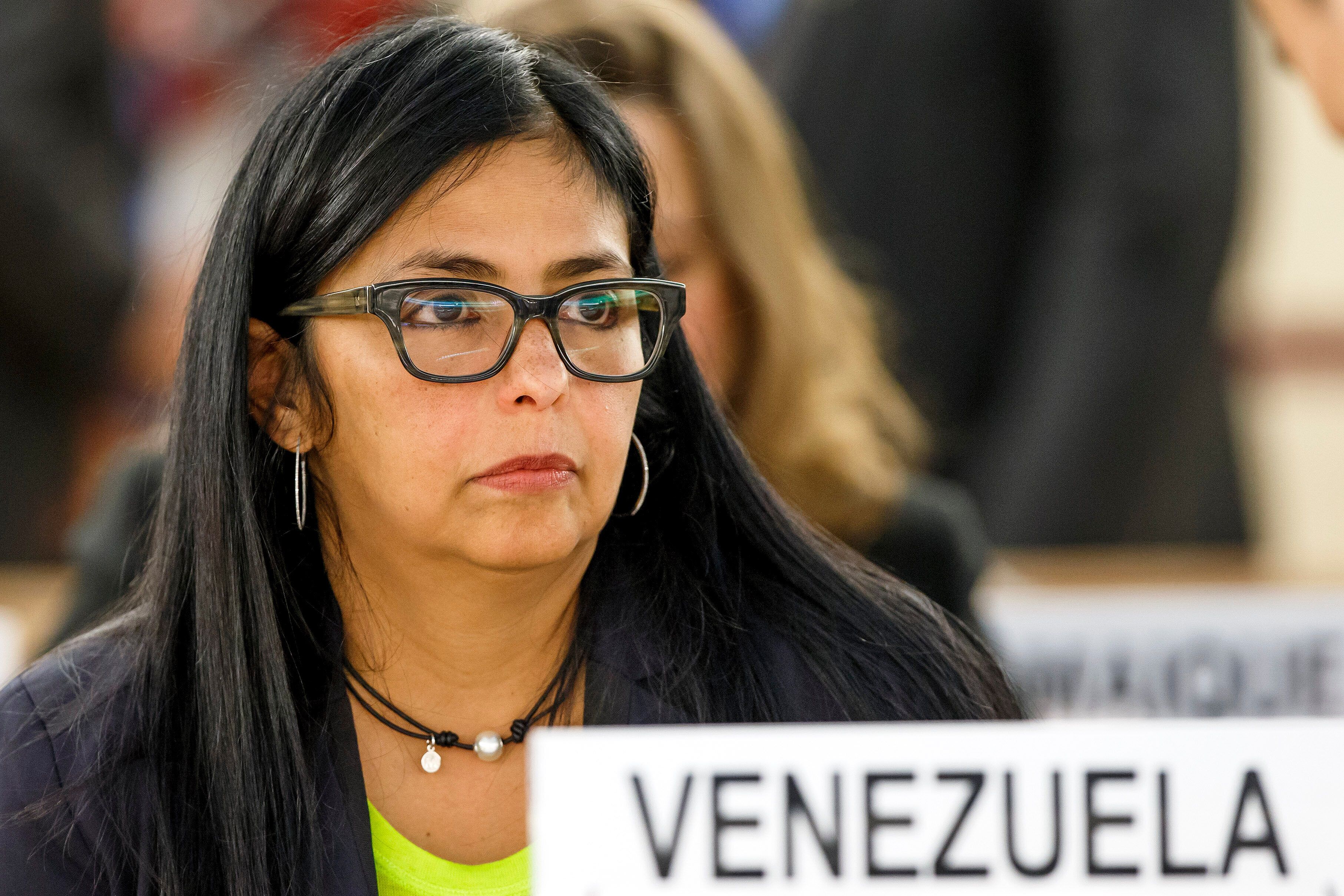 Venezuelas fungerende president hevder at landet ikke er underkastet USA