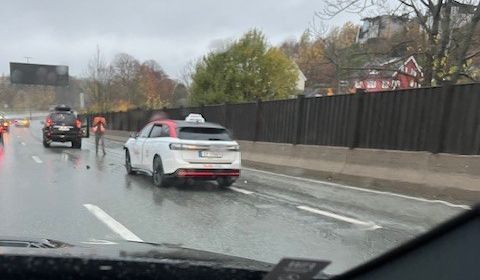 Tre biler i ulykke på E 18