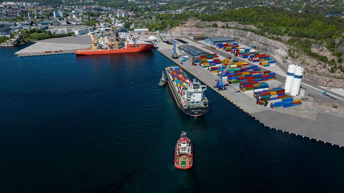 Får storkon­trakt i ny kontei­nerhavn