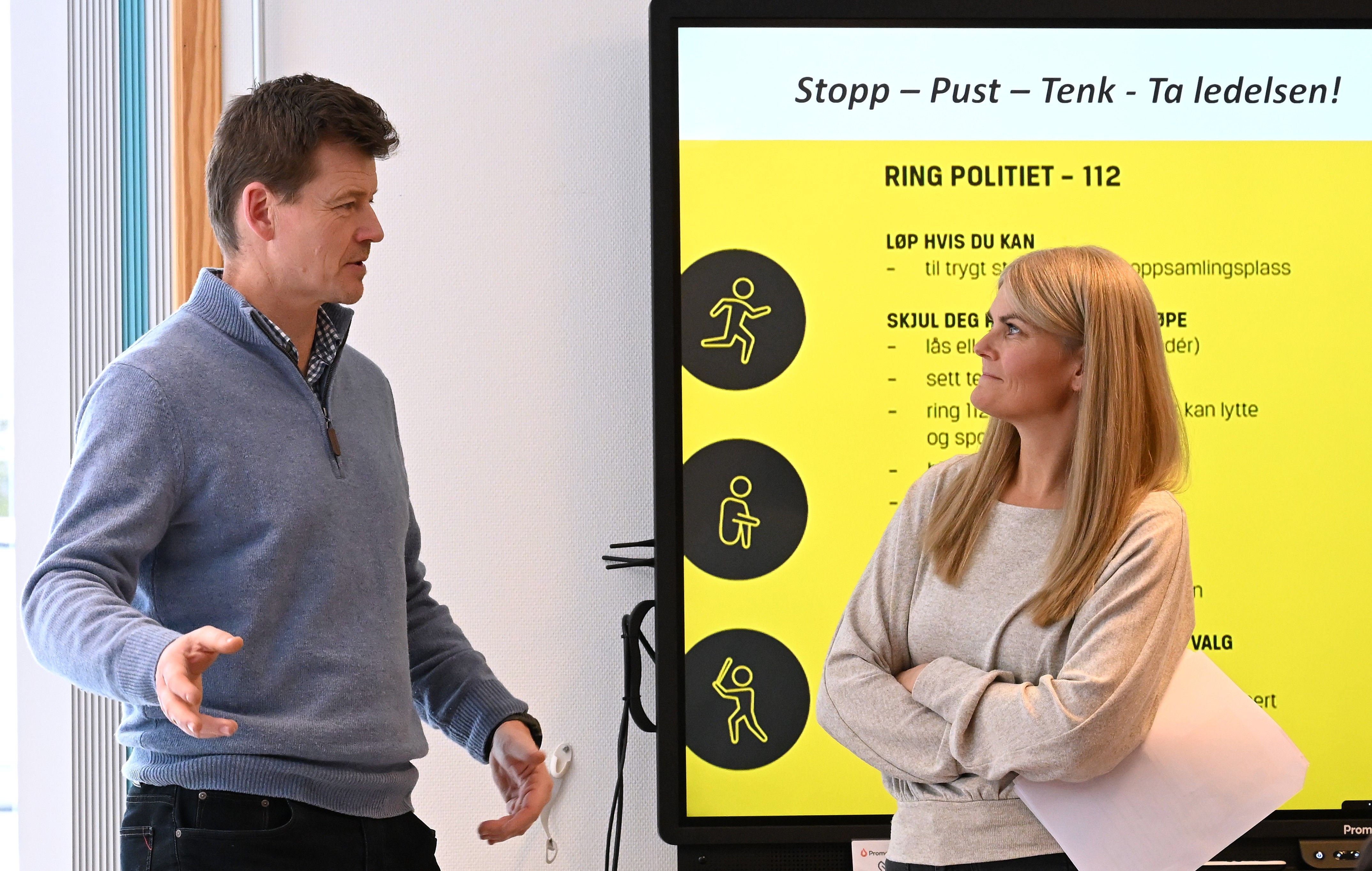 Hva gjør man hvis noen begynner å skyte på skolen?