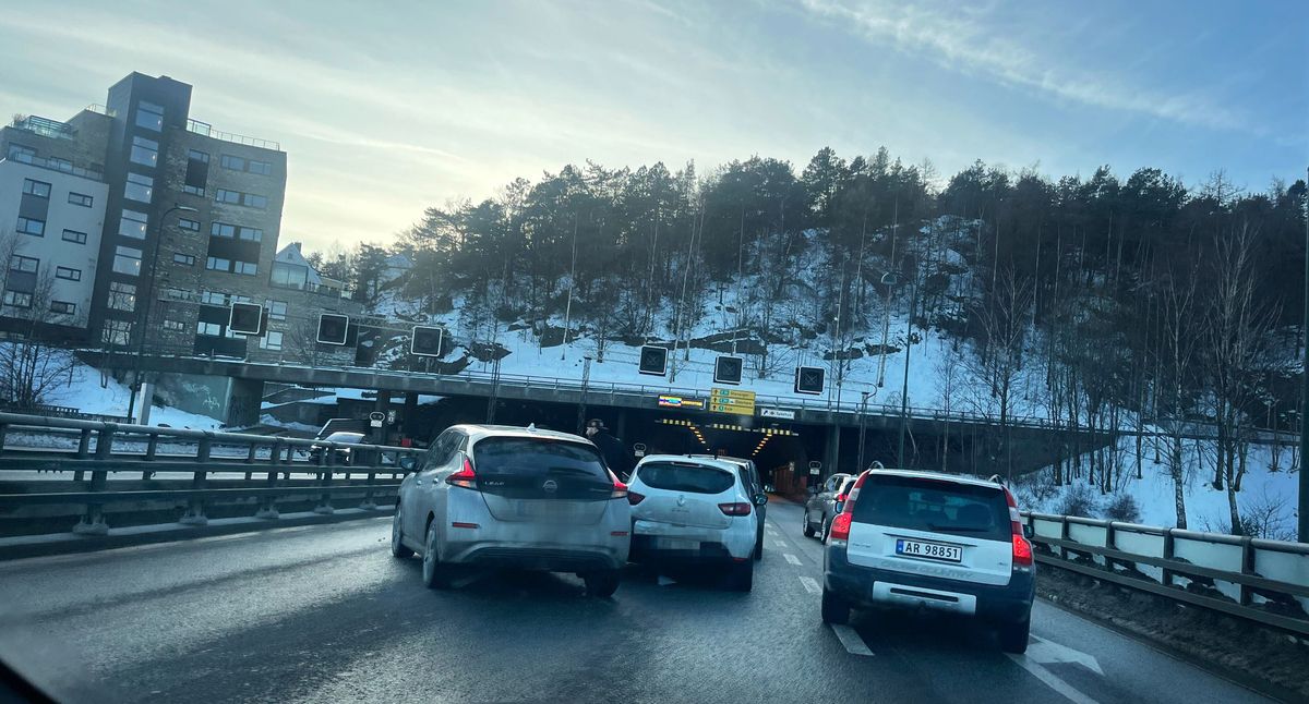 Kø etter kjedekollisjon på E18